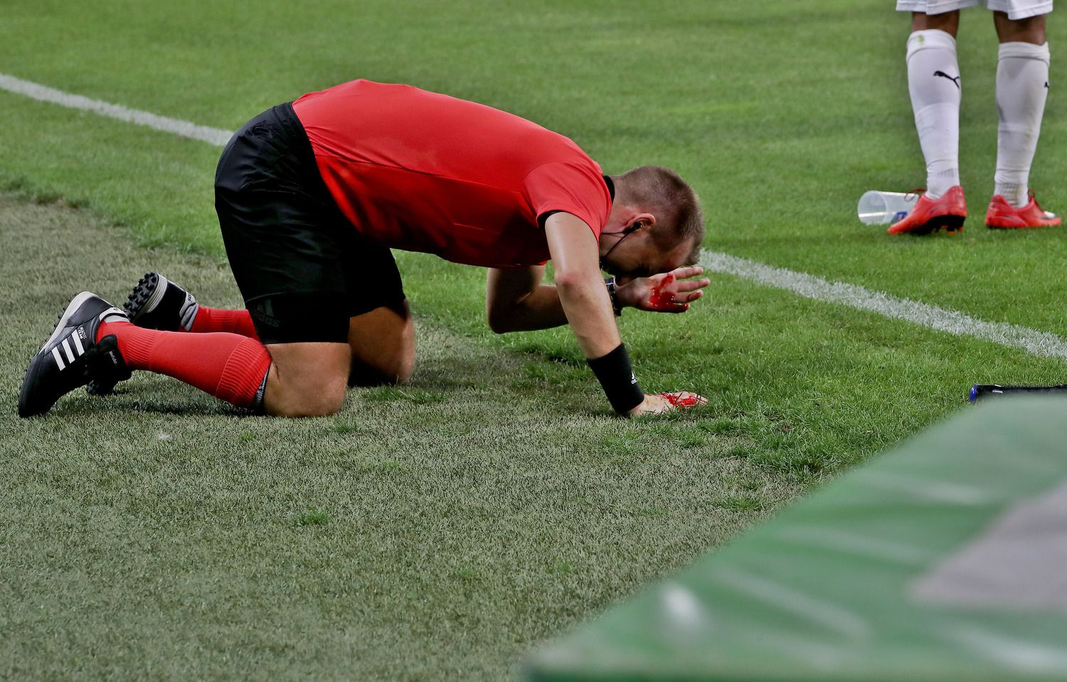 Fredrik Klyver wurde 2018 von einem Becher am Kopf verletzt.