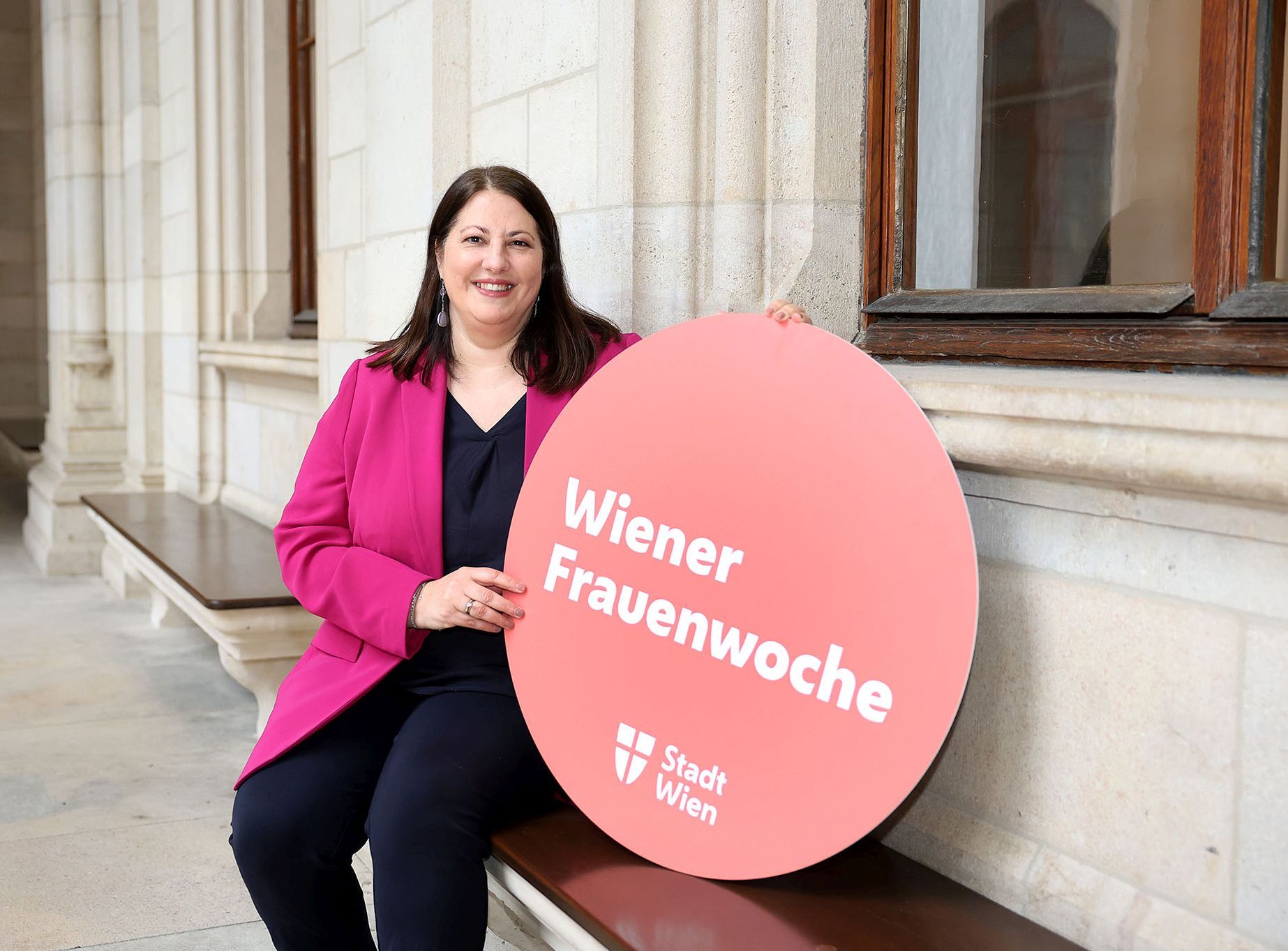Frauenstadträtin Kathrin Gaál (SPÖ) lädt zur ersten Frauenwoche in Wien ein.