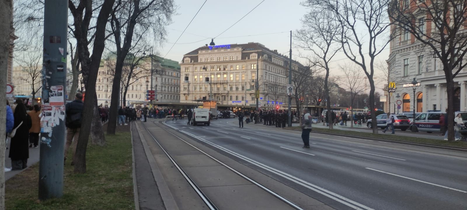 Wiener Ring gesperrt – Stau-Chaos vor Akademikerball