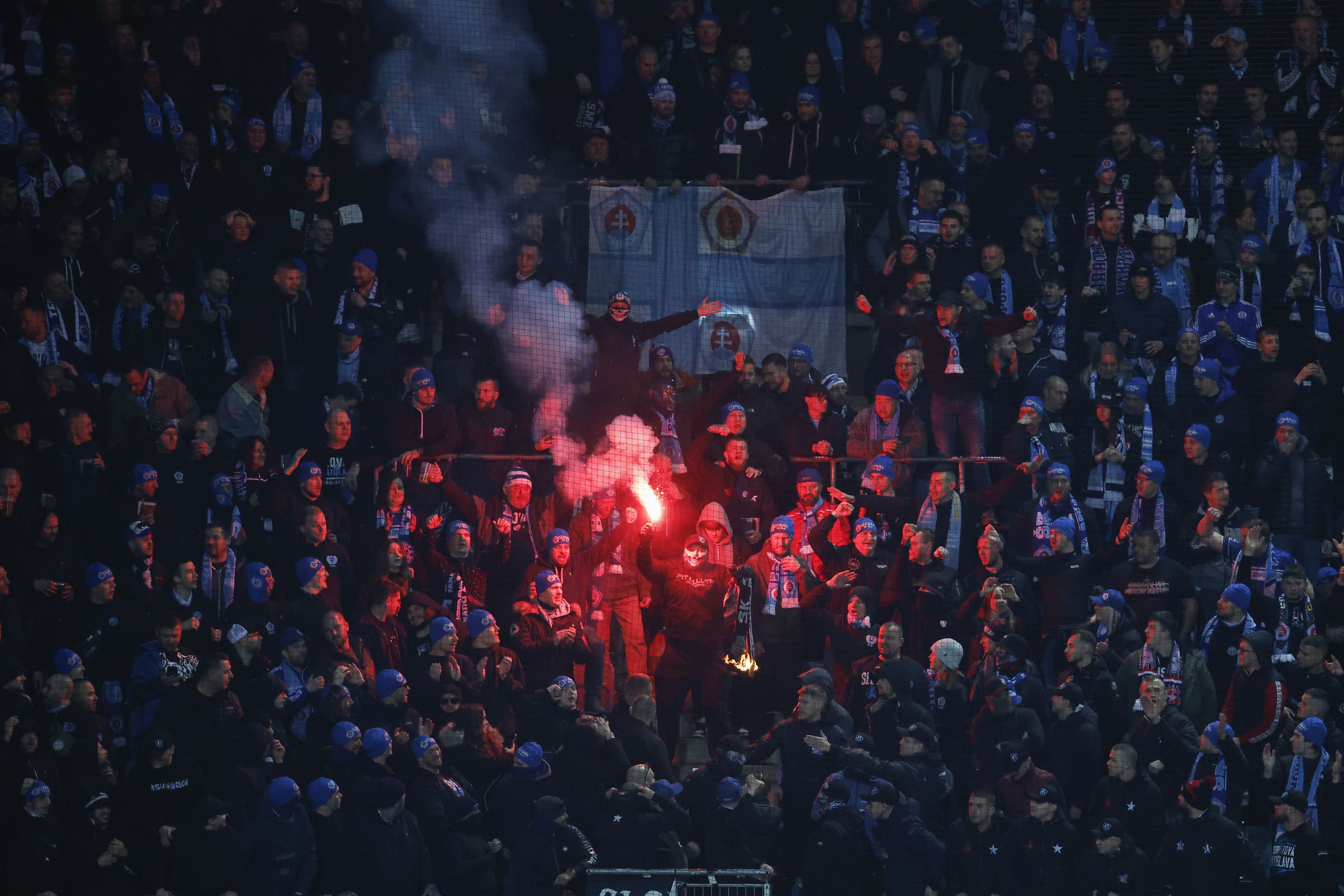 Die Fans aus Bratislava präsentierten sich in Graz nicht von ihrer besten Seite. 