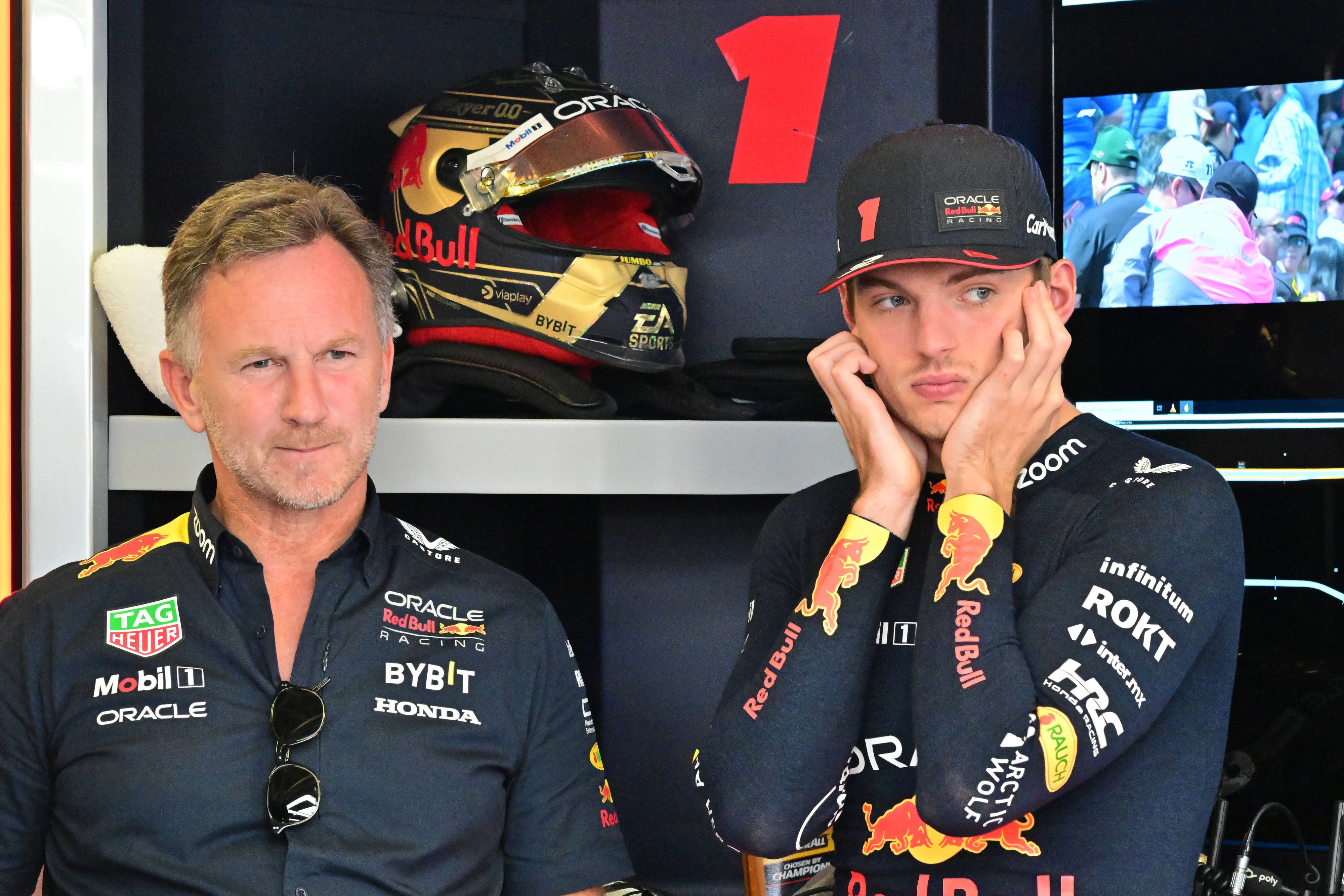 Dreifach-Weltmeister Max Verstappen und Red-Bull-Teamchef Christian Horner.