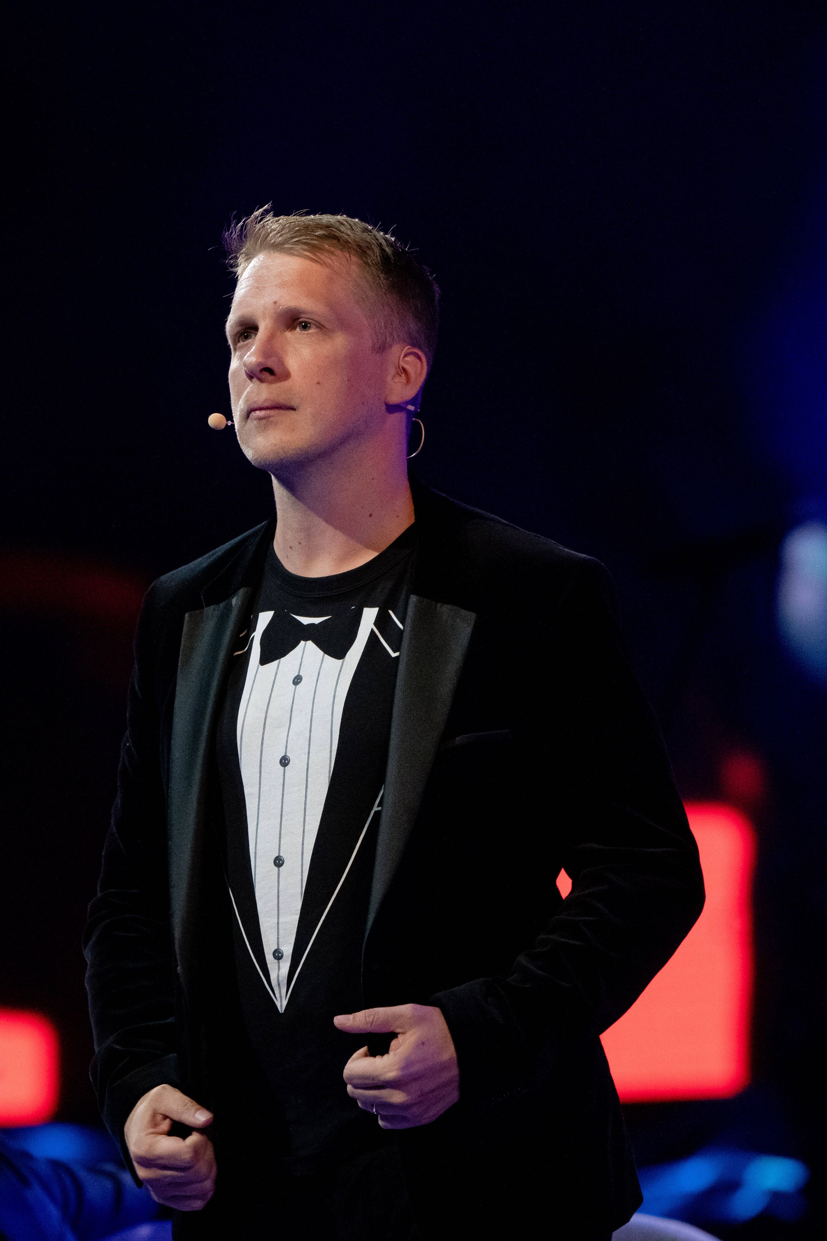 Im Podcast mit Seiner Ex Sandy brechen bei Oliver Pocher alle Dämme.