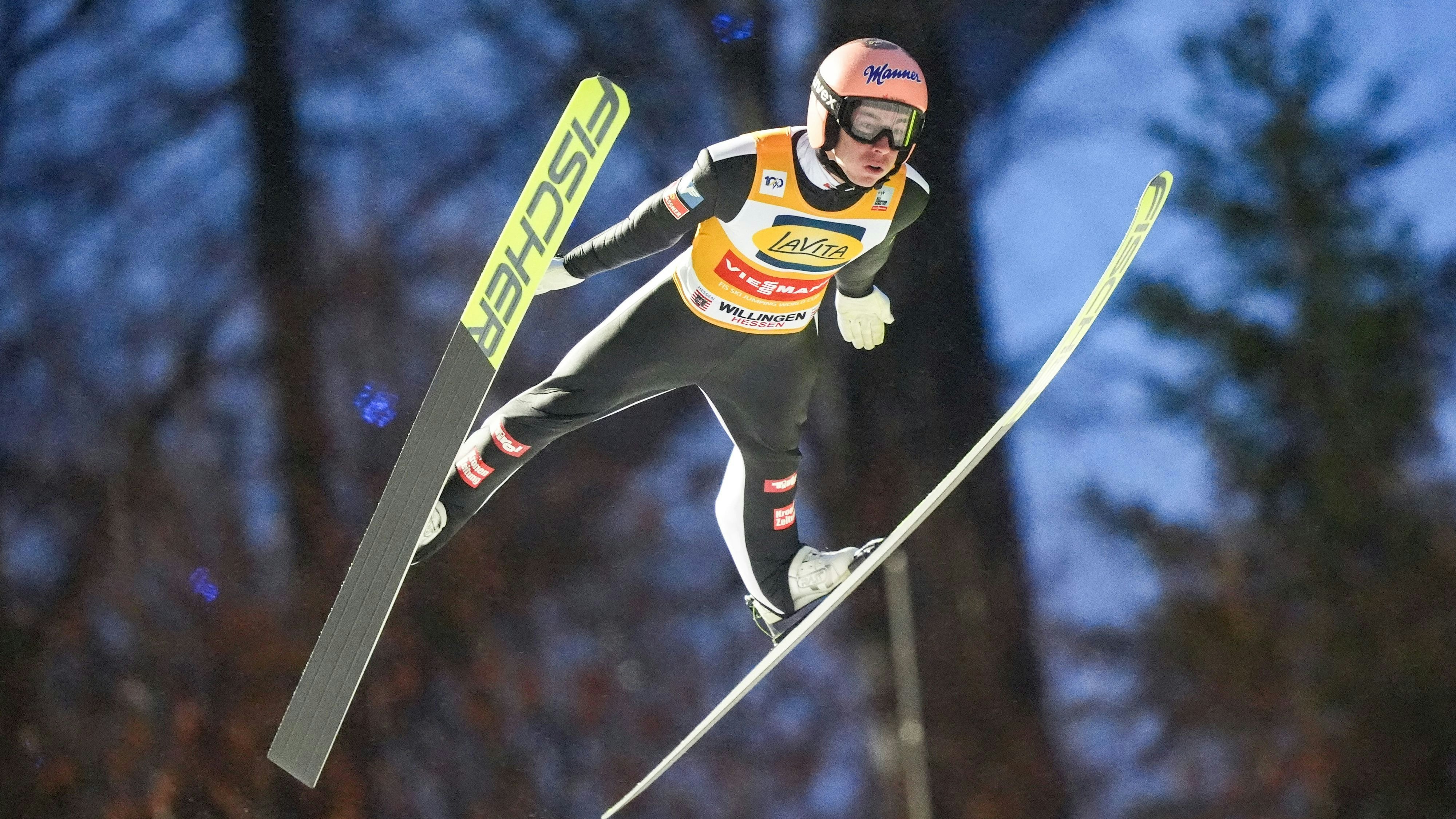 Stefan Kraft bleibt im Gesamtweltcup voran.