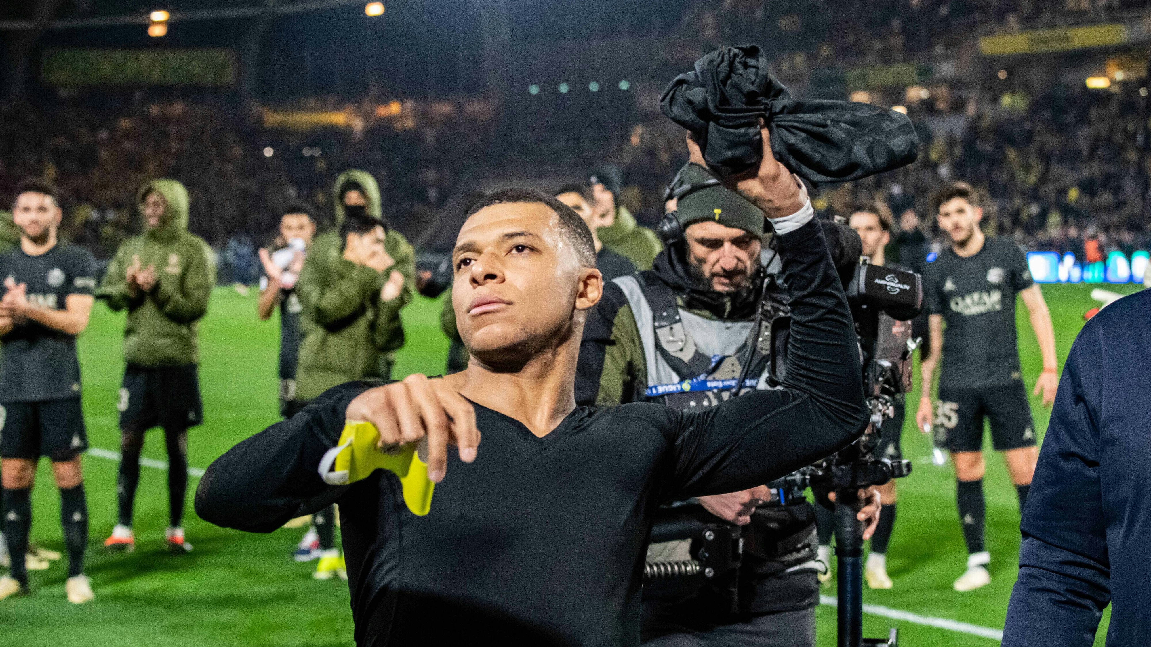 Kylian Mbappe Paris SG FOOTBALL : FC Nantes x Paris SG - Ligue 1 - JournÃ e 22 - 17/02/2024 BaptisteAutissier/Panoramic PUBLICATIONxNOTxINxFRAxBEL