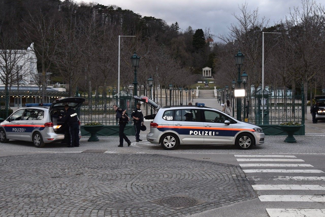 Der Mann konnte Richtung Kurpark flüchten.