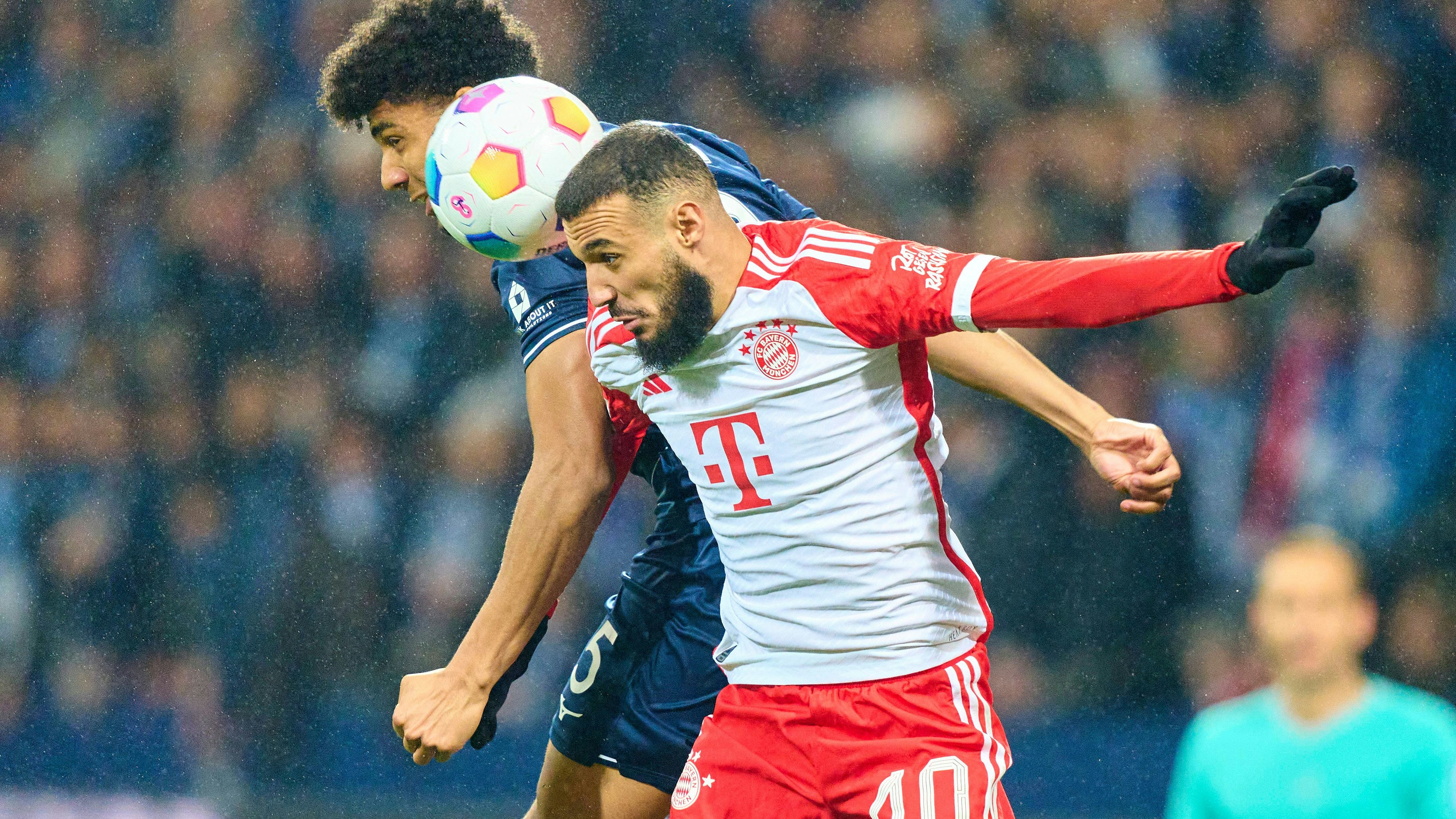 Noussair Mazraoui verletzte sich gegen Bochum.