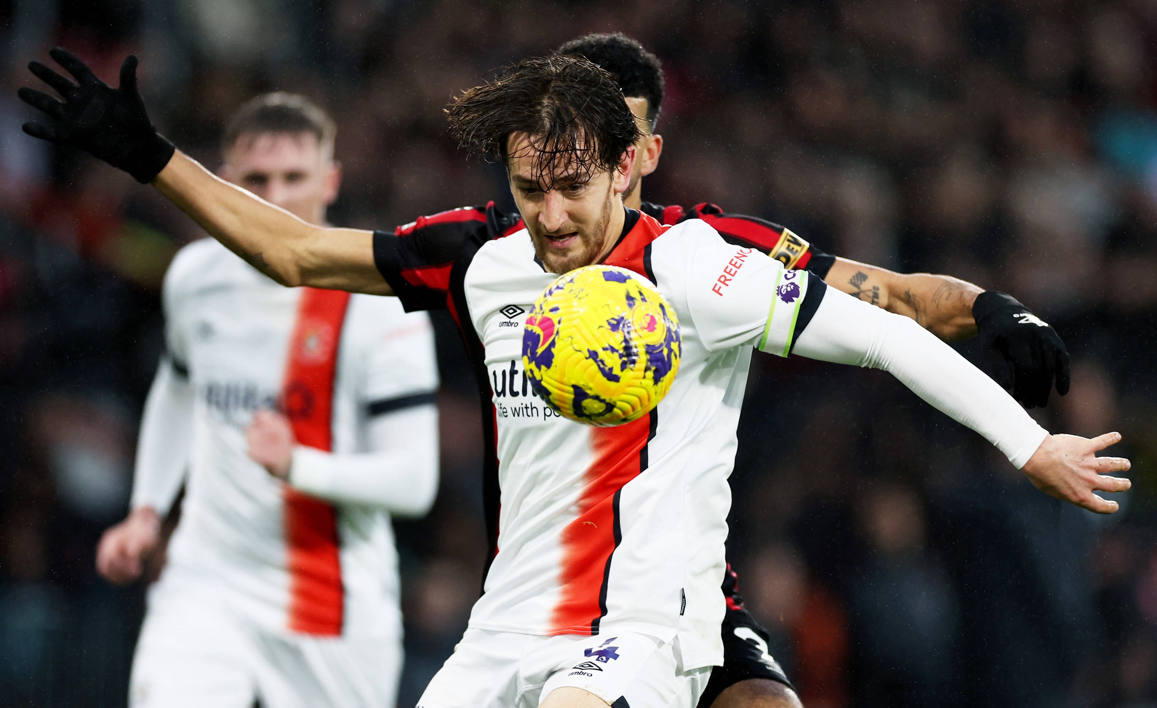 Luton-Town-Kapitän Tom Lockyer träumt von einer Rückkehr in den Profifußball.