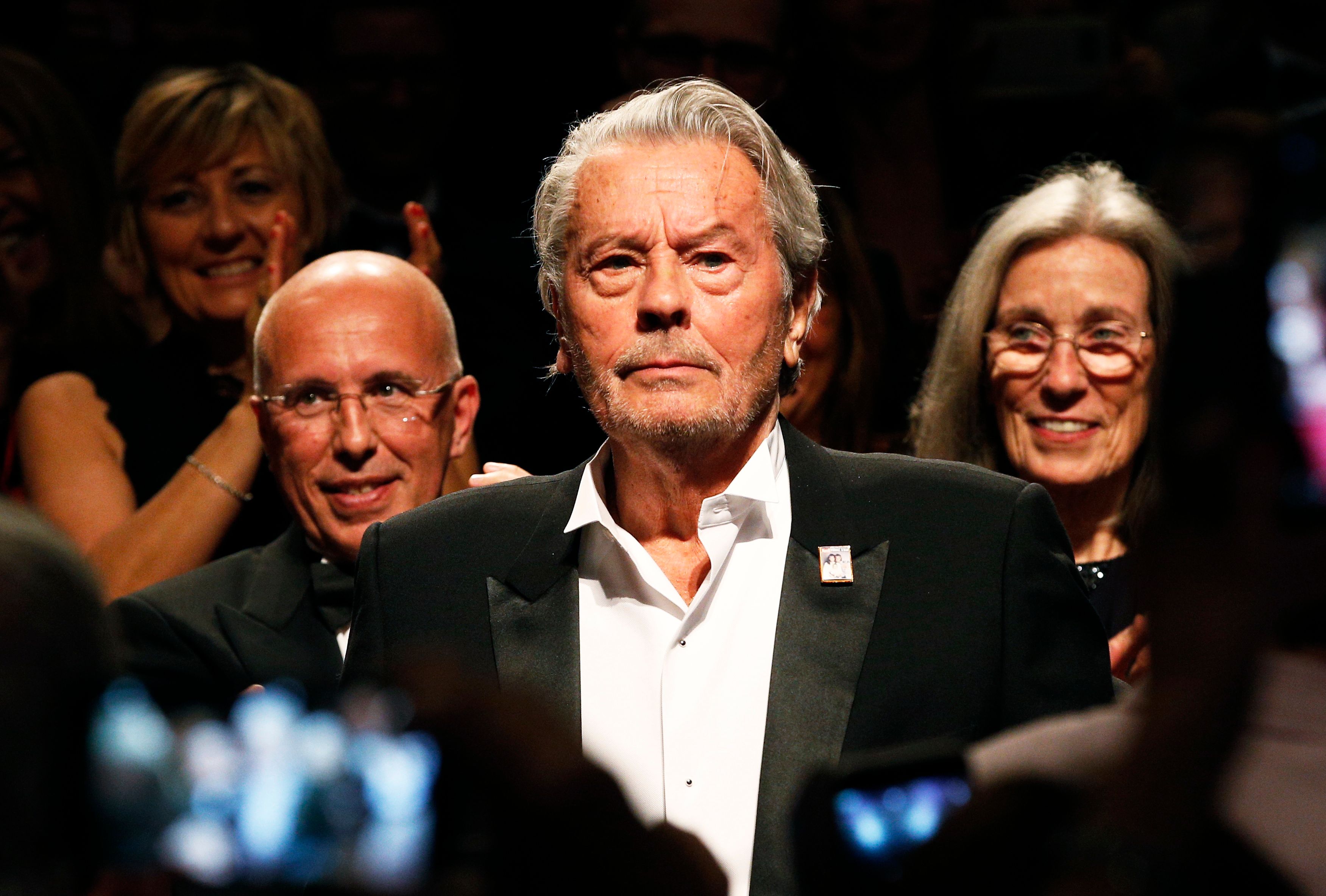 Der Erbstreit um Alain Delons Vermögen eskaliert.