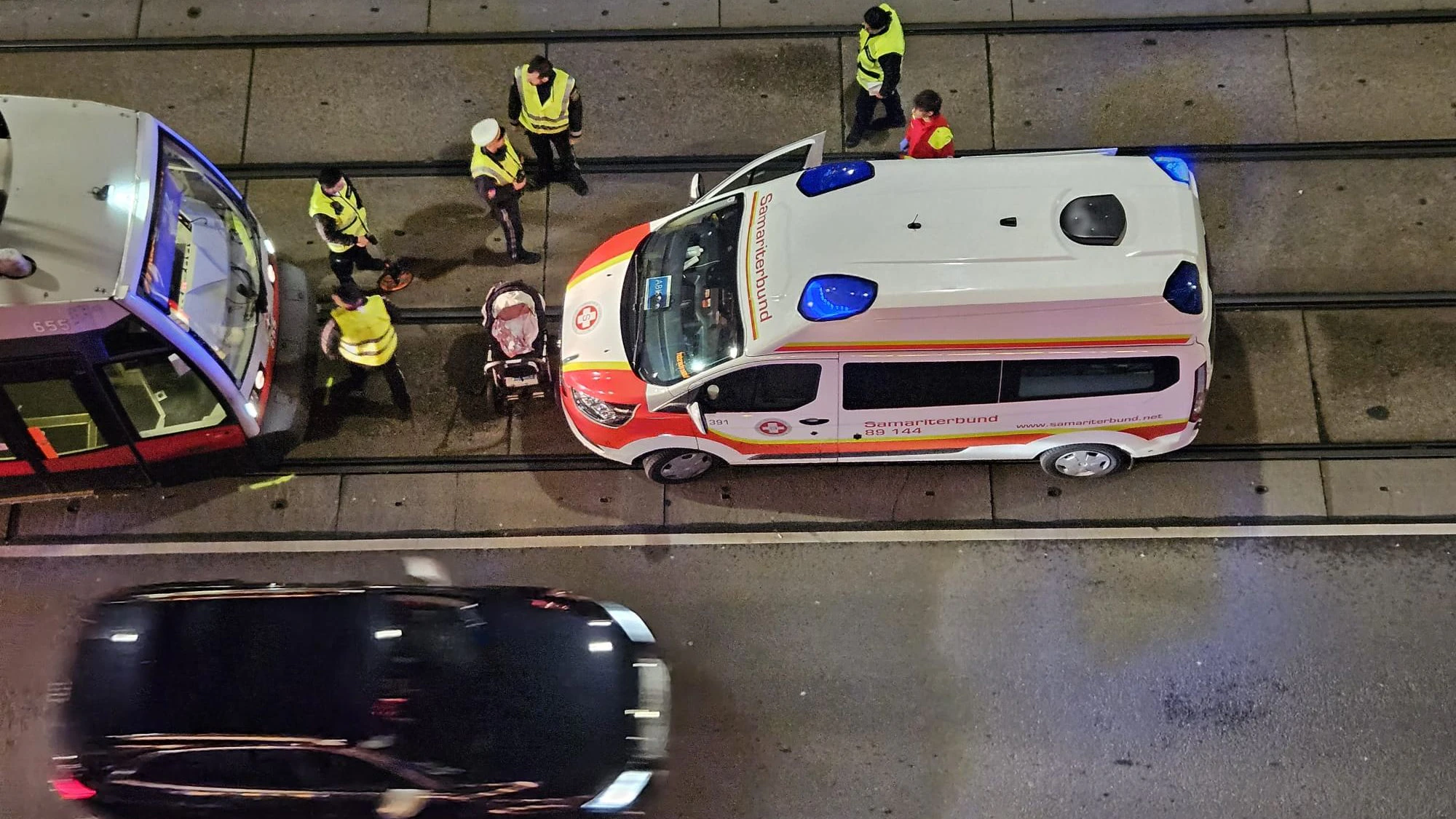 Vollbremsung in Wiener Bim – Baby am Kopf verletzt
