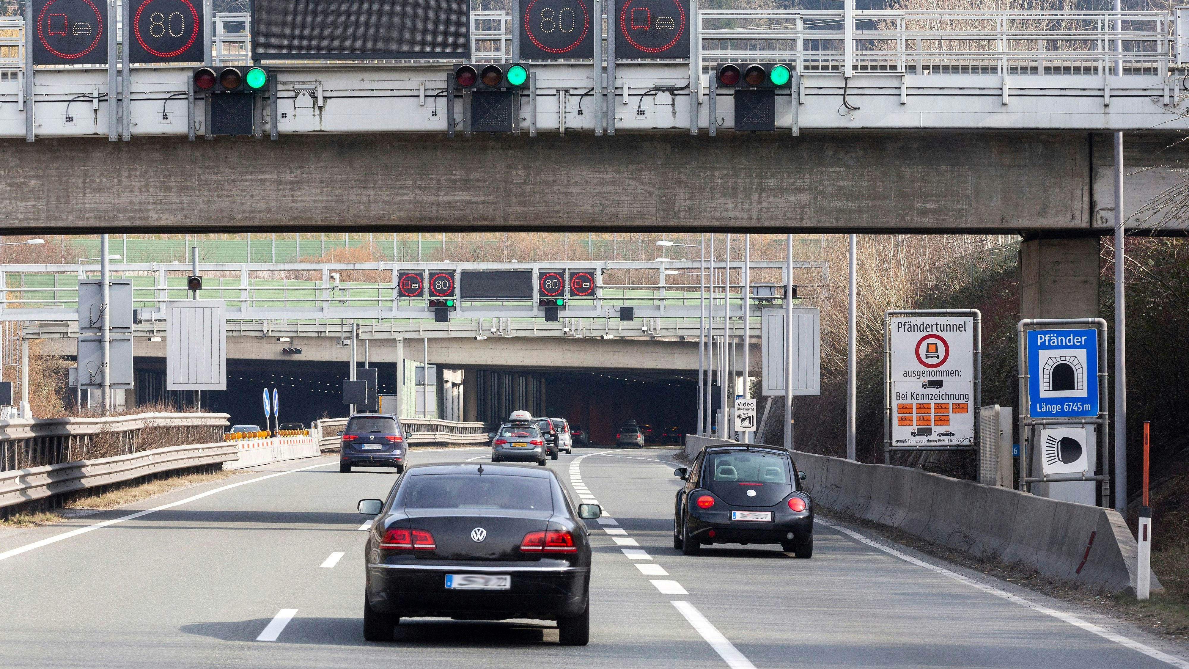Der Unfall passierte am Montag im Pfändertunnel in Vorarlberg.