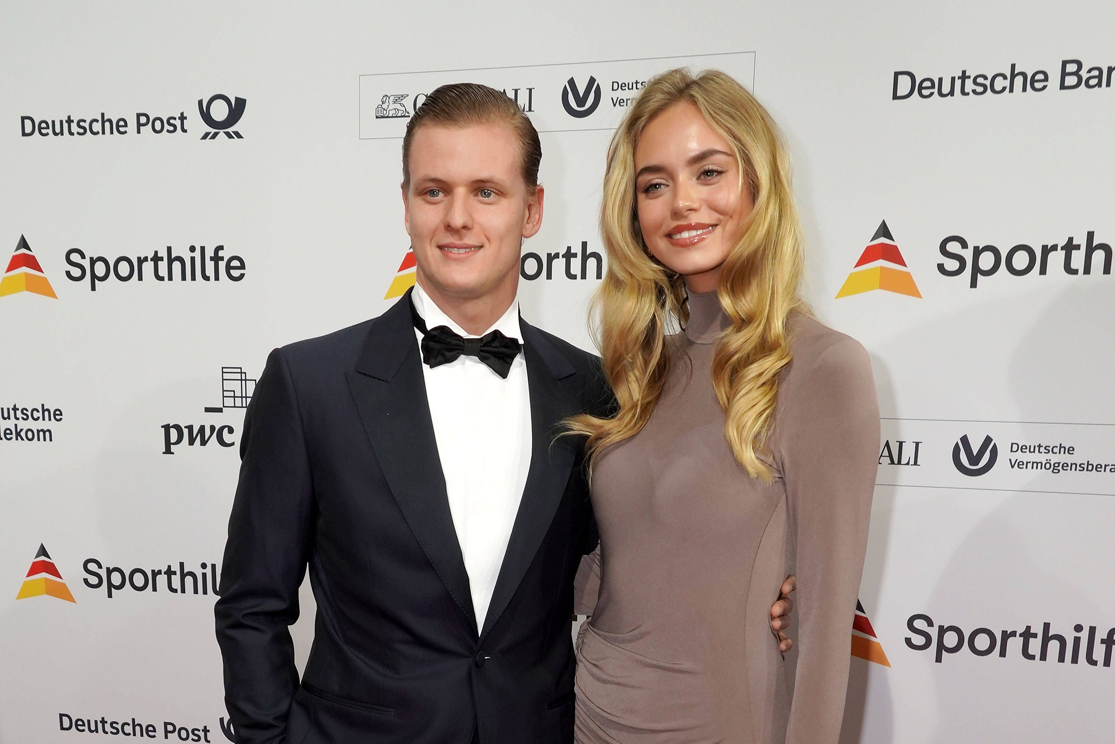 Mick Schumacher und seine Freundin Laila Hasanovic.