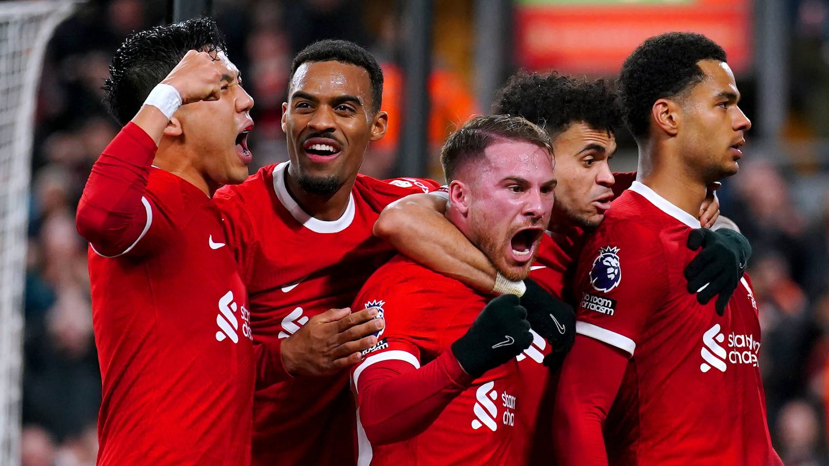 4:1-Heimsieg! Liverpool bleibt weiter auf Meisterkurs