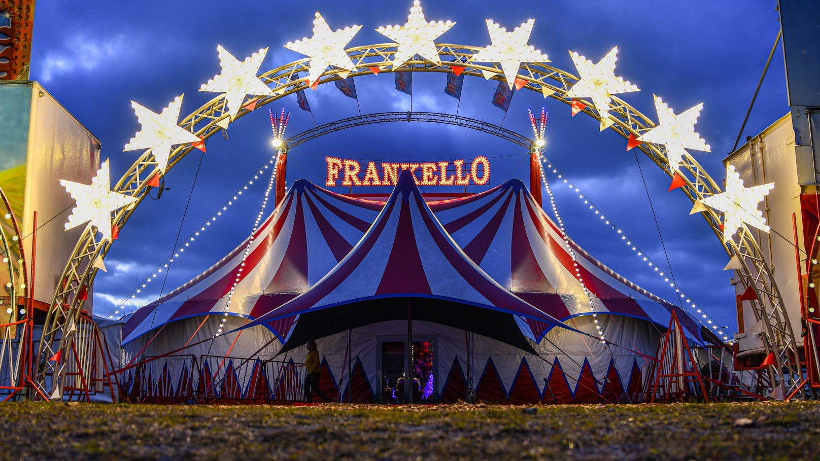 Bereits in der 9. Generation betreibt die Familie Frank klassischen Zirkus.