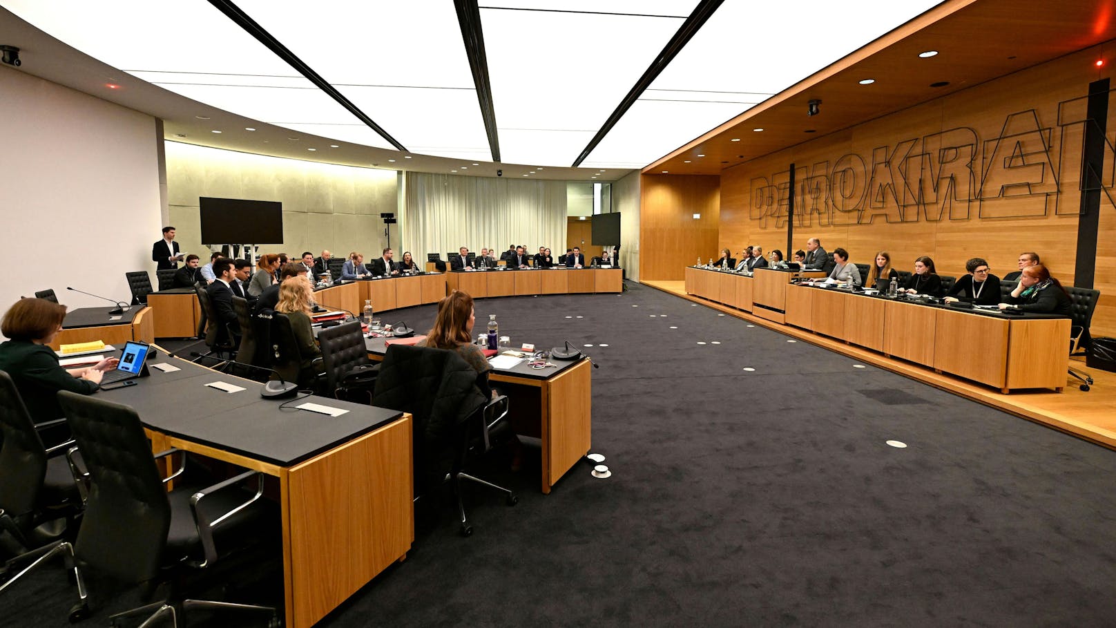 Blick in den <strong>COFAG-U-Ausschuss</strong> anlässlich der Konstituierenden Sitzung am 11. Jänner 2024.