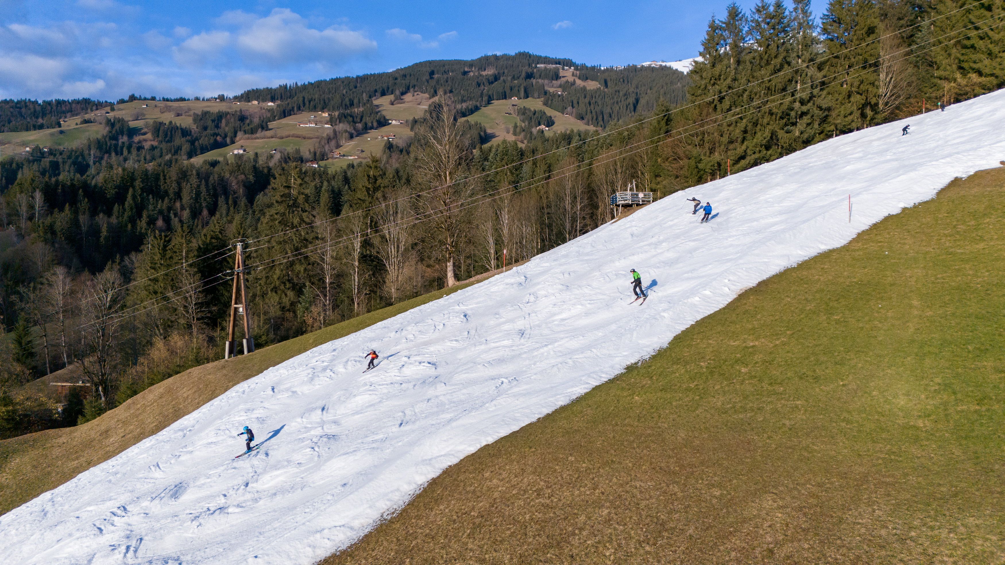 Vom Winter fehlt selbst in Tirol weitgehend jede Spur, das Wetter erinnert aktuell eher an den April als an Februar.