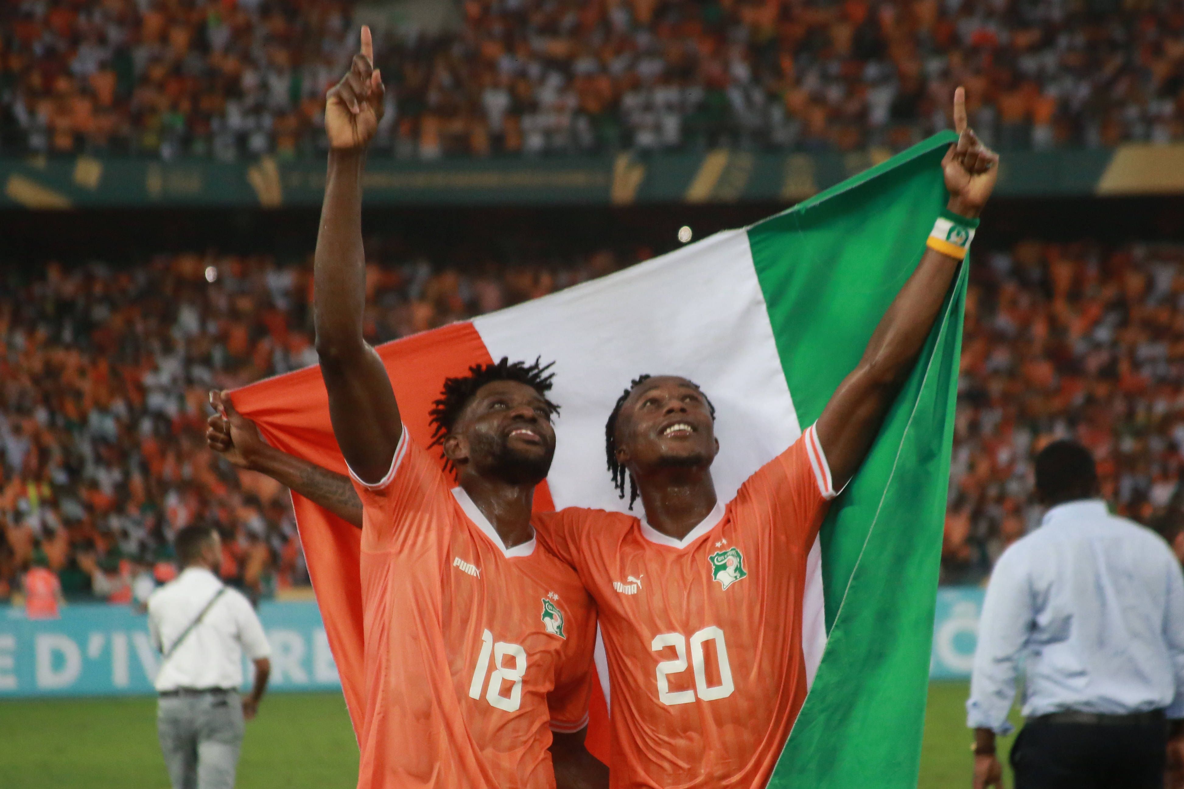 Ibrahim Sangare und Christian Kouame (r.)