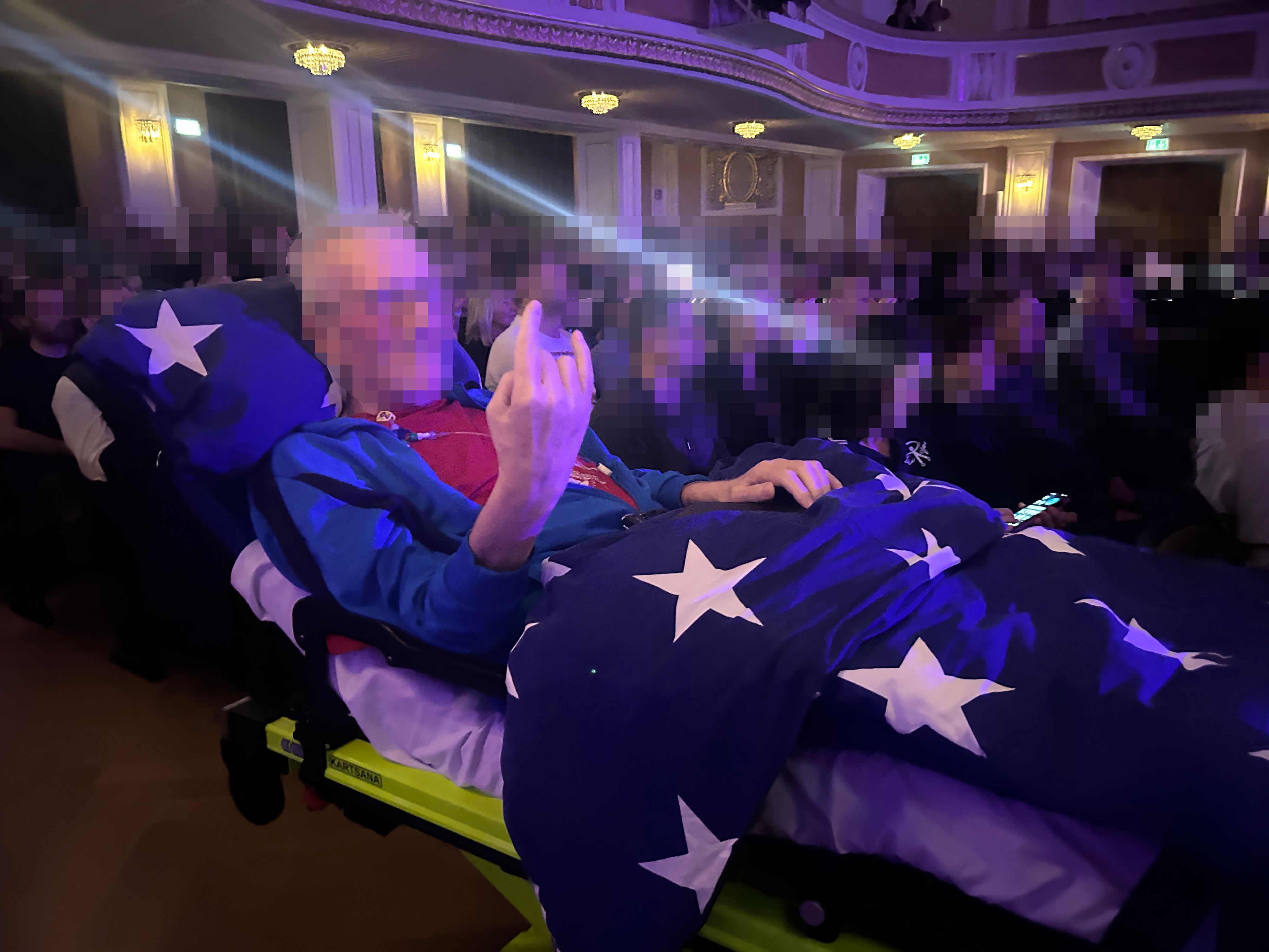 Ein Traum wurde wahr: Der 62-jährige Krebspatient durfte zu seinen Helden.