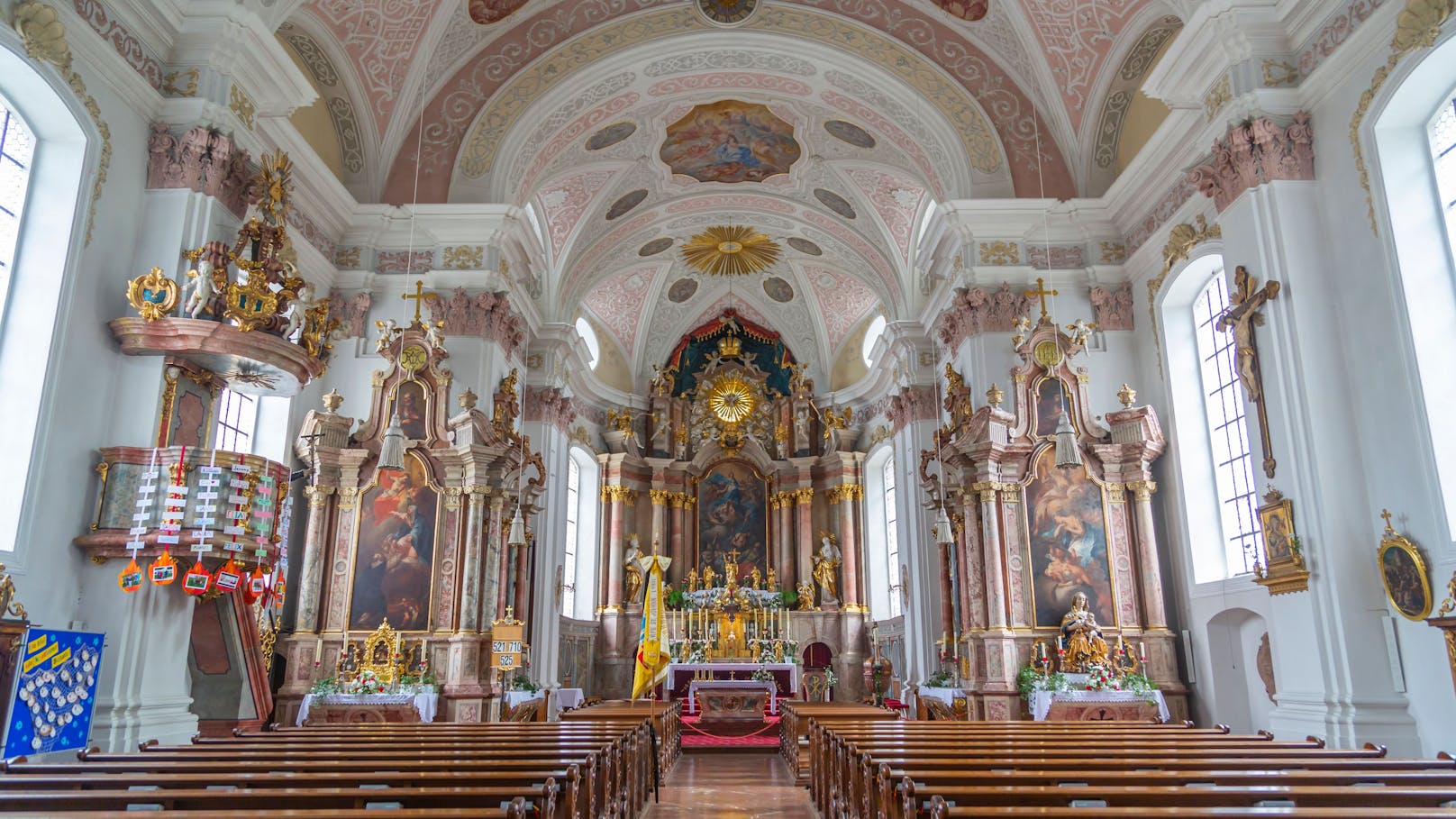 "Langeweile" – Dieb (22) räumt Kirche in Tirol leer