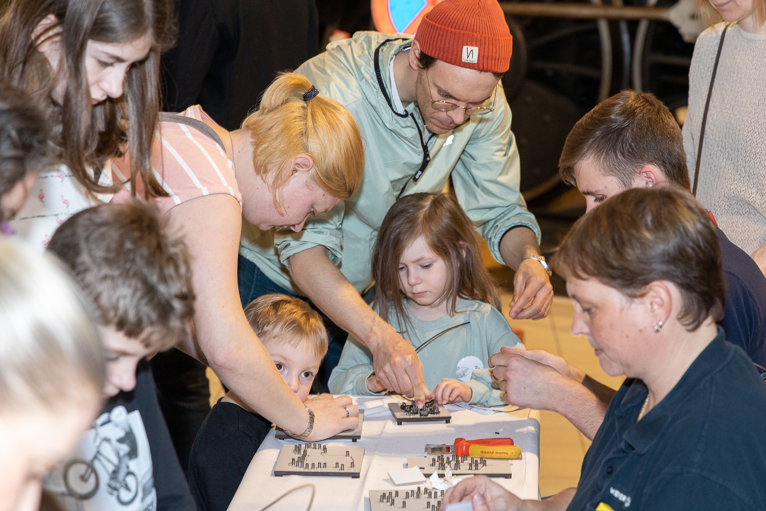 Zu erleben gibt es kostenlose Hochspannungsvorführungen, Führungen durch die Ausstellung <a href=