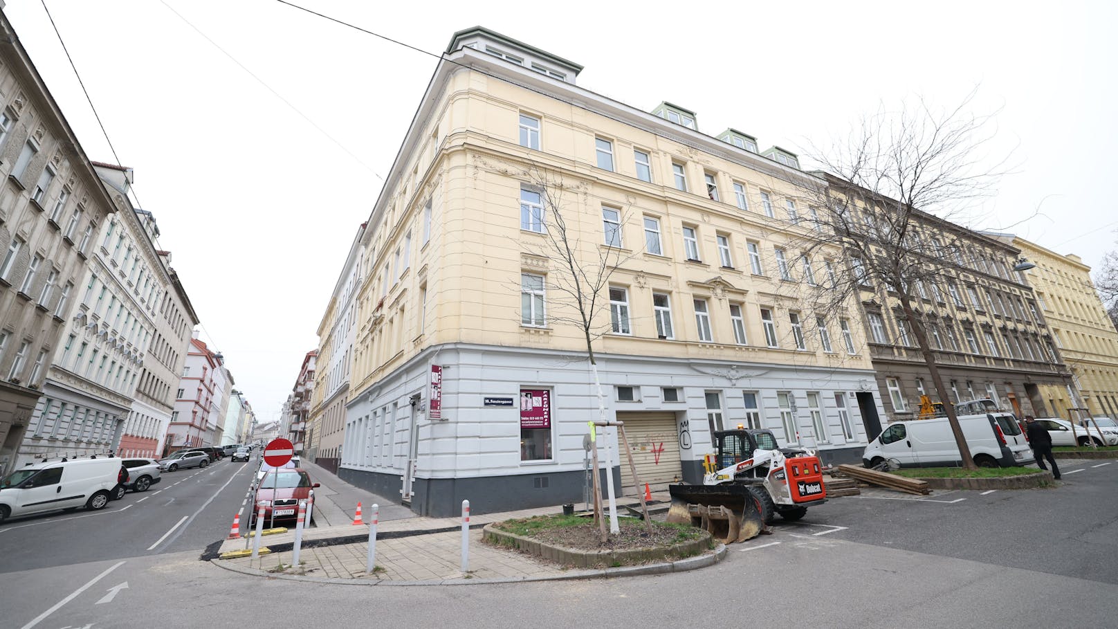 In einer Wohnung in der Sautergasse in Wien-Ottakring wurde eine männliche Leiche gefunden.