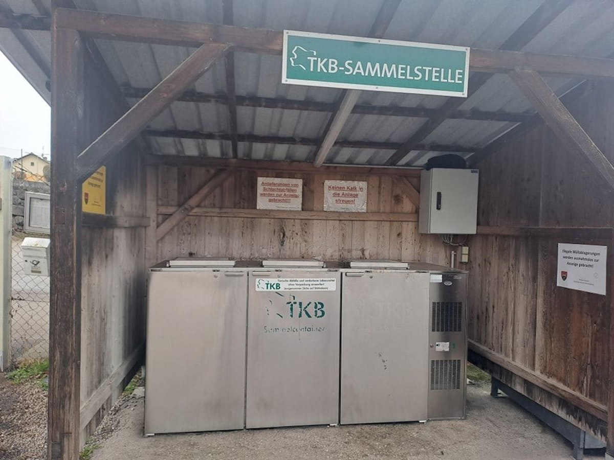 In dieser Tierkörpersammelstelle wurde der Hase gefunden.