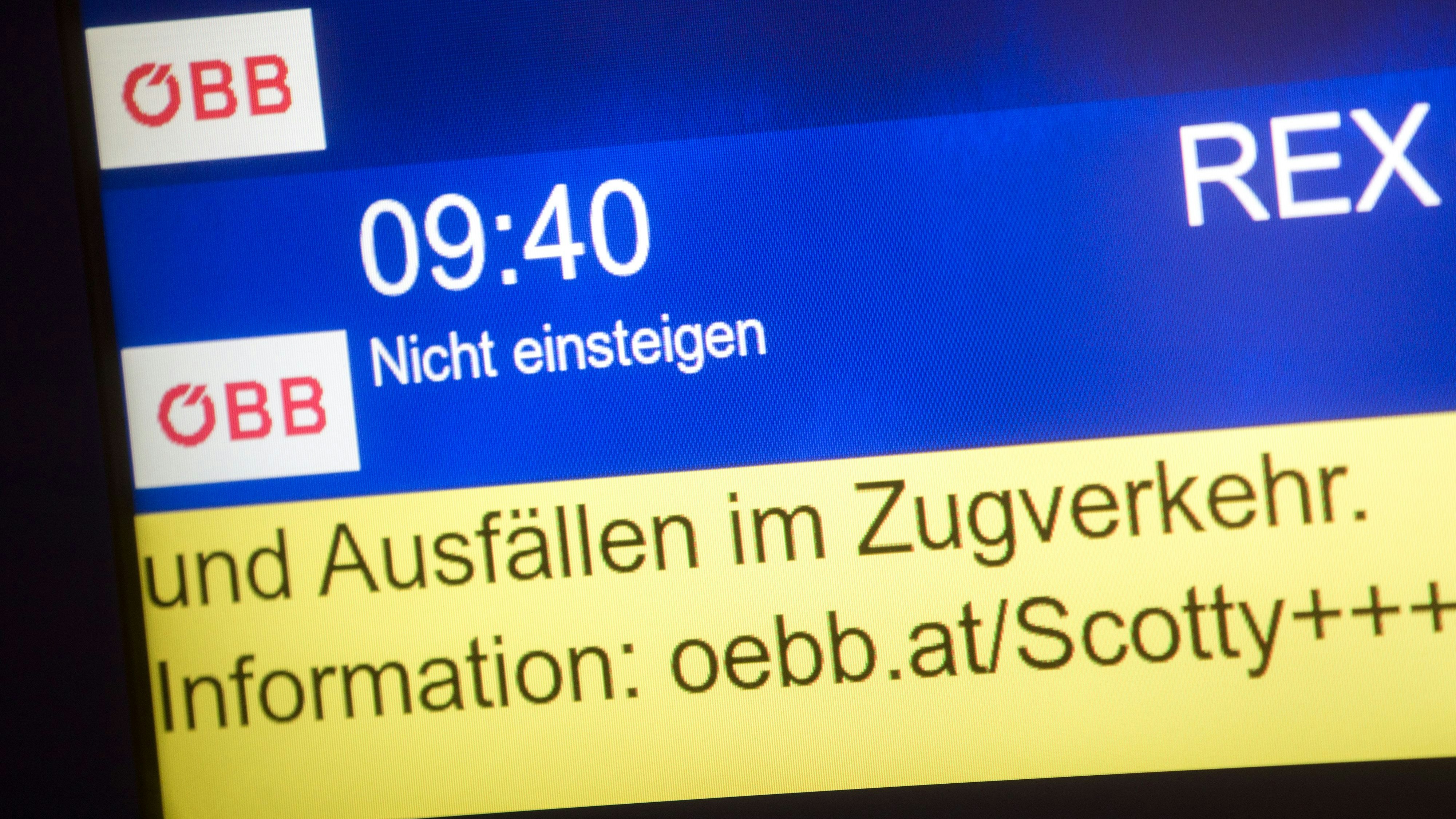 Download von www.picturedesk.com am 23.02.2024 (11:13).  ABD0011_20180702 - WIEN - ÖSTERREICH: Anzeigentafel der ÖBB am Westbahnhof Wien am Montag, 02. Juli 2018. Aufgrund von Betriebsversammlungen bei der ÖBB ist mit Verspätungen bzw. Ausfällen im Zugverkehr zu rechnen. - FOTO: APA/GEORG HOCHMUTH - 20180702_PD0609 - Rechteinfo: Rights Managed (RM)