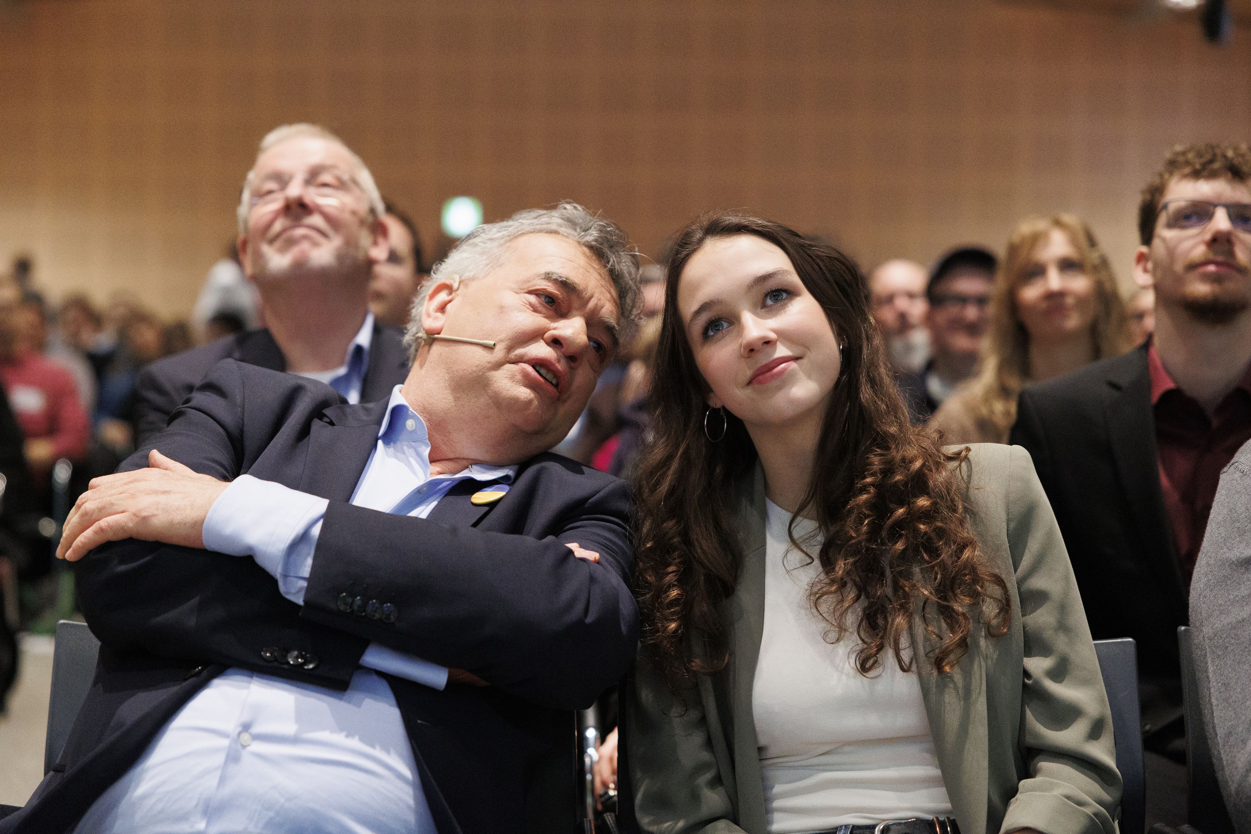 Vizekanzler Werner Kogler und Klimaaktivistin Lena Schilling.