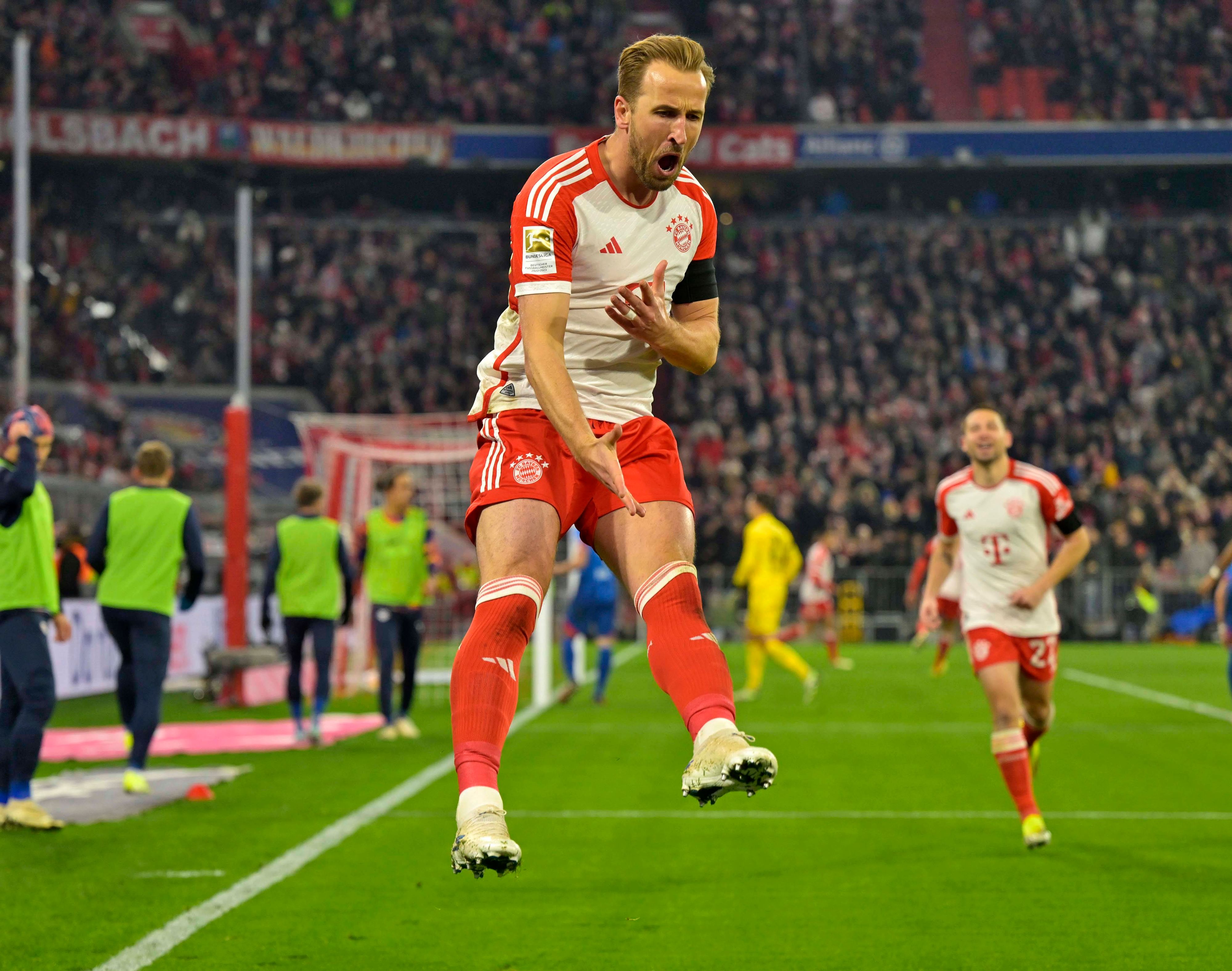 Bayern-Torjäger Harry Kane jubelt gegen RB Leipzig. 