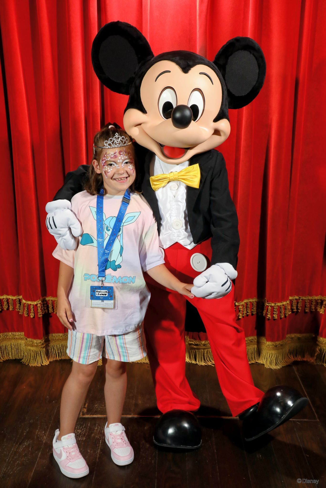 Adelina konnte im Disneyland alle ihre Helden treffen.&nbsp;