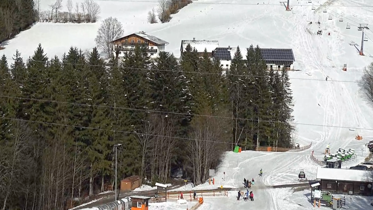 Gestern, Sonntag, wedelten die letzten Skifahrer in Annaberg die Skipisten hinunter.