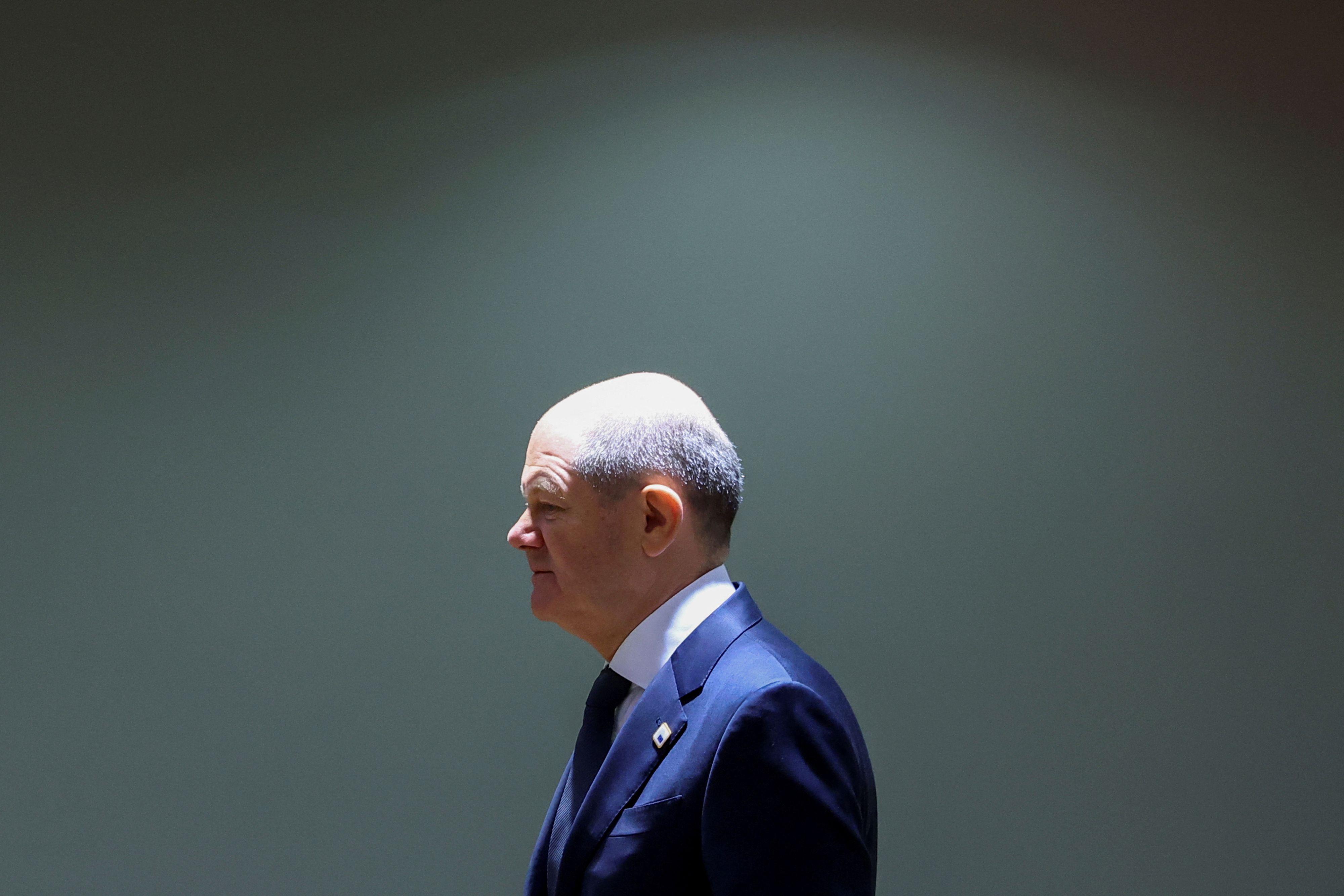 Noch nie vertrauten die deutschen Bürger einem Kanzler so wenig wie Olaf Scholz.