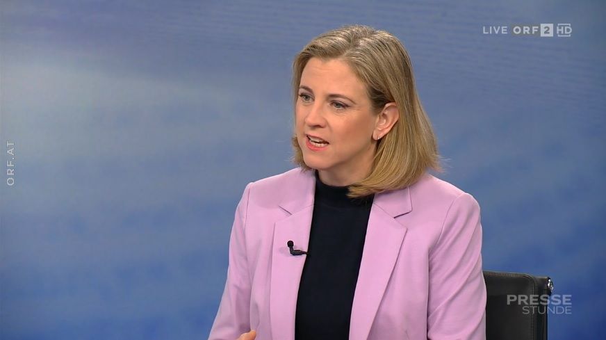 Beate Meinl-Reisinger am Sonntagvormittag in der 