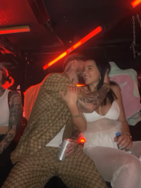 Mike Heiter kann von Leyla nicht die Finger lassen.