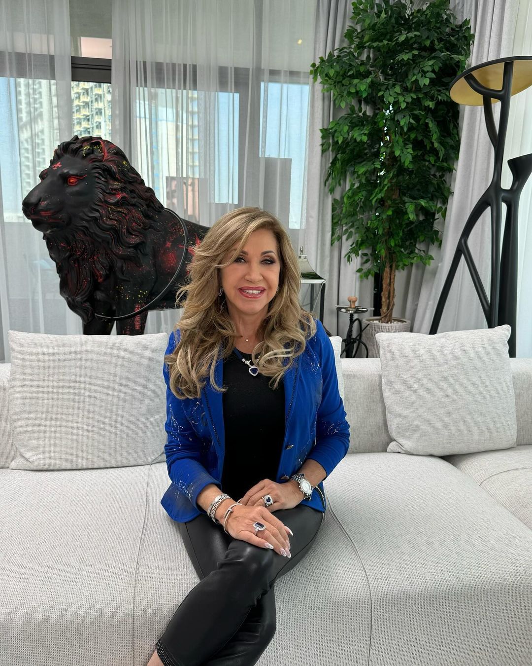 Carmen Geiss scheint nicht viel Wert auf Unterwäsche zu legen. 