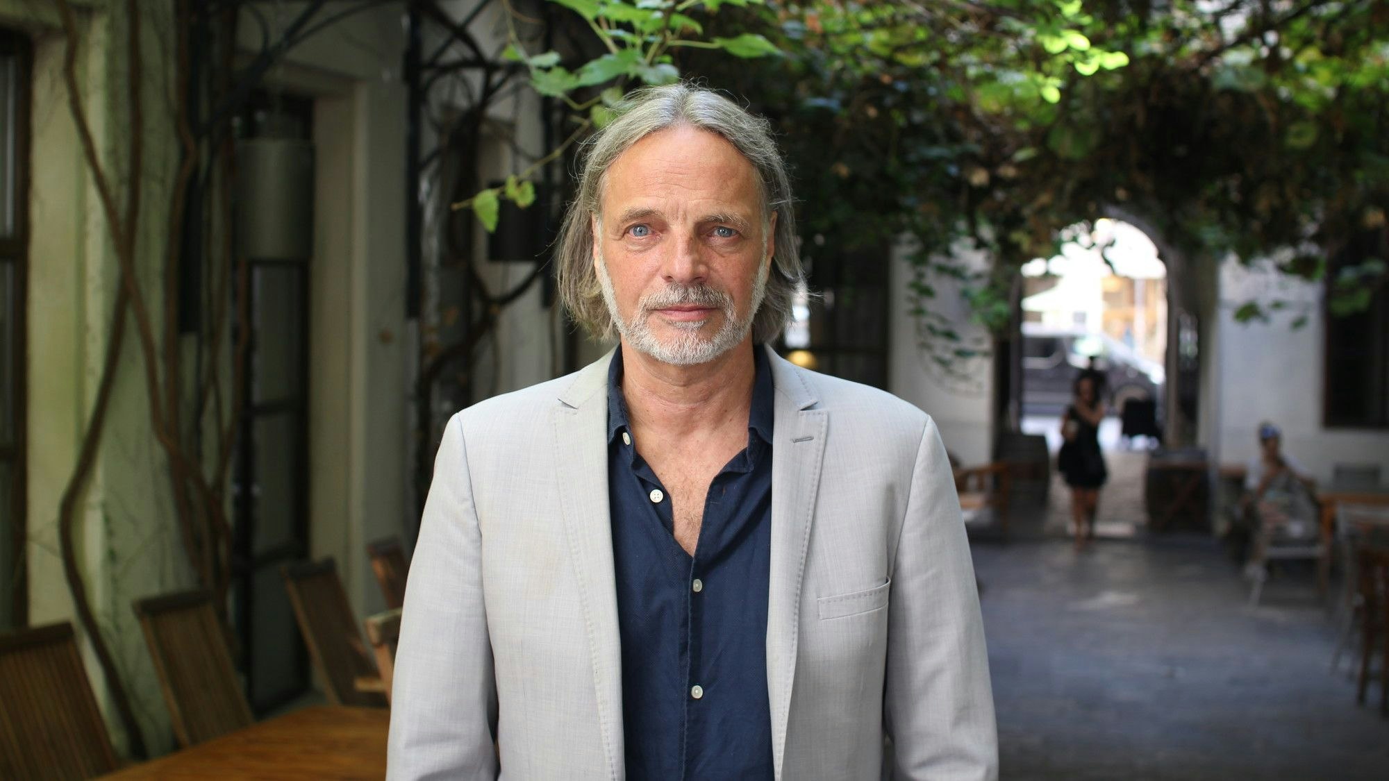 Umweltchemiker Helmut Burtscher-Schaden von Global 2000 fordert ein EU-weites Verbot aller PFAS-Pestizide.