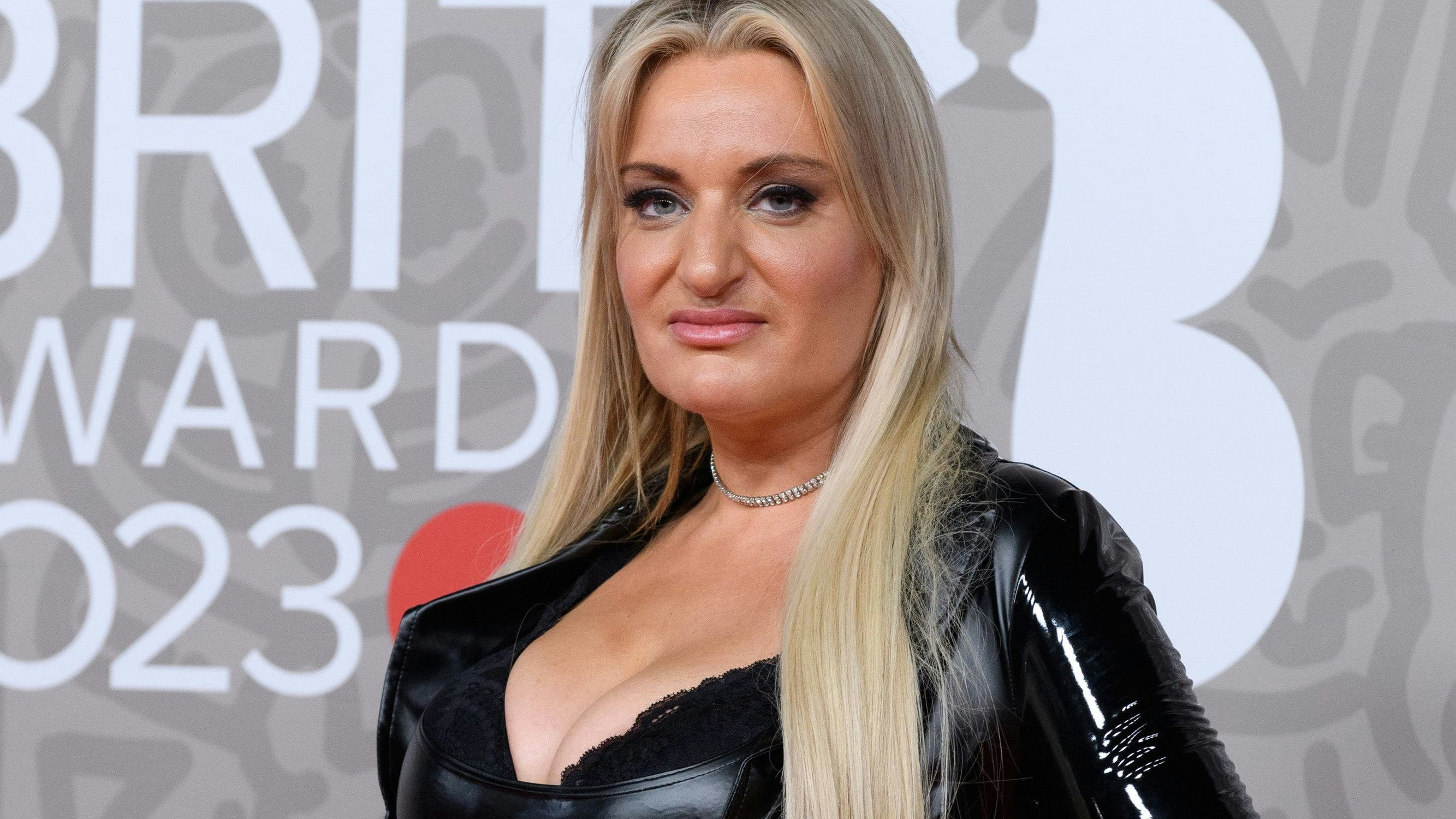 Download von www.picturedesk.com am 26.02.2024 (15:55).  Daisy May Cooper at The Brit Awards 2023 at The 02 Arena, London on 11 February 2023 - 20230211_PD26717 - Rechteinfo: Rights Managed (RM)