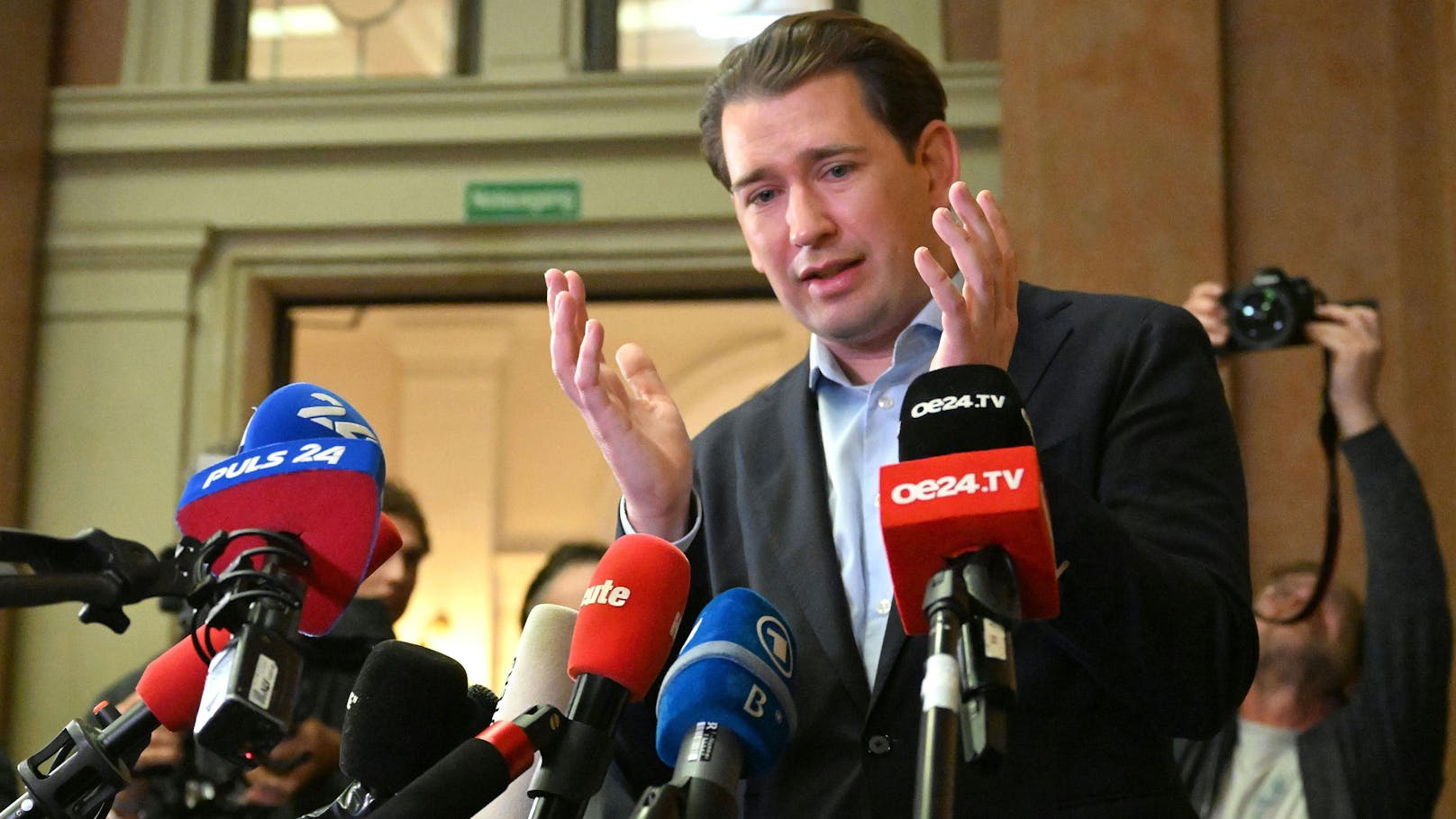 Der frühere Bundeskanzler Sebastian Kurz (ÖVP) nach seinem Schuldspruch wegen Falschaussage am 23. Februar 2024.