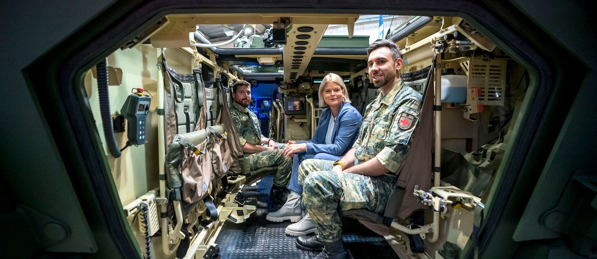 Verteidiungsministerin Klaudia Tanner bei der Übergabe des 50ten Pandur Evo an das Bundesheer, September 2022