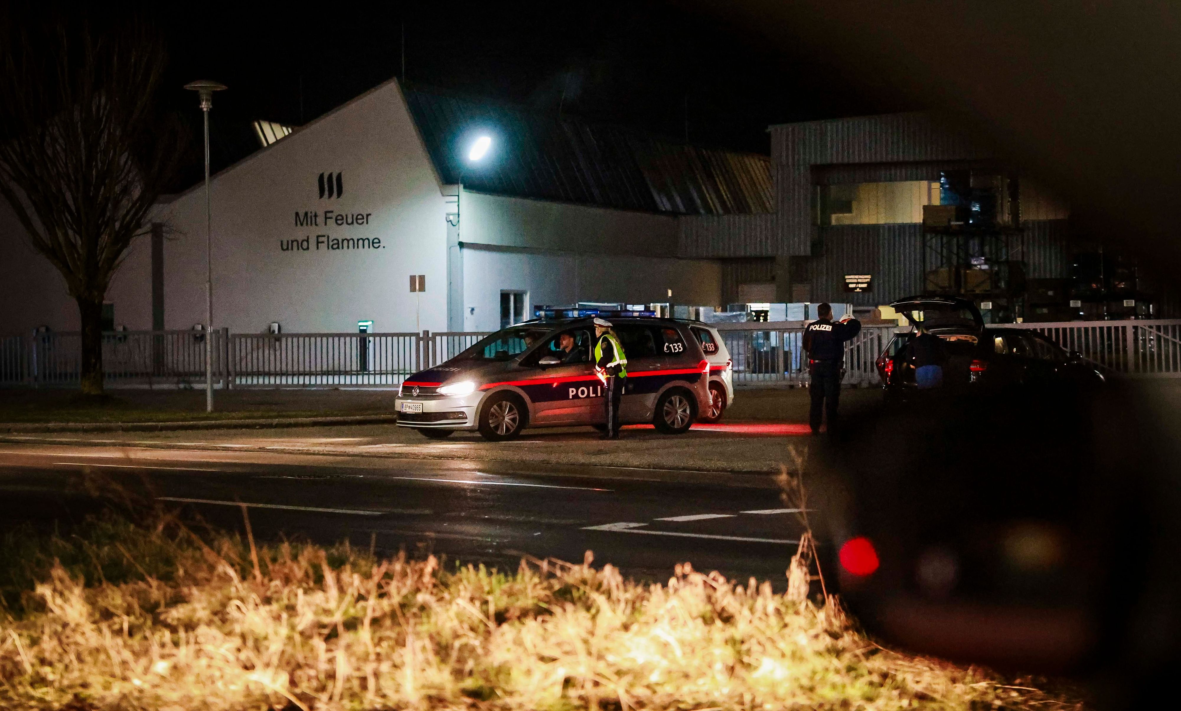 Die Polizei in Oberösterreich hat den Raser verfolgt und schließlich gefasst. Wäre der Mann ein paar Stunden später unterwegs gewesen, hätte er seinen Wagen wohl vorerst verloren.