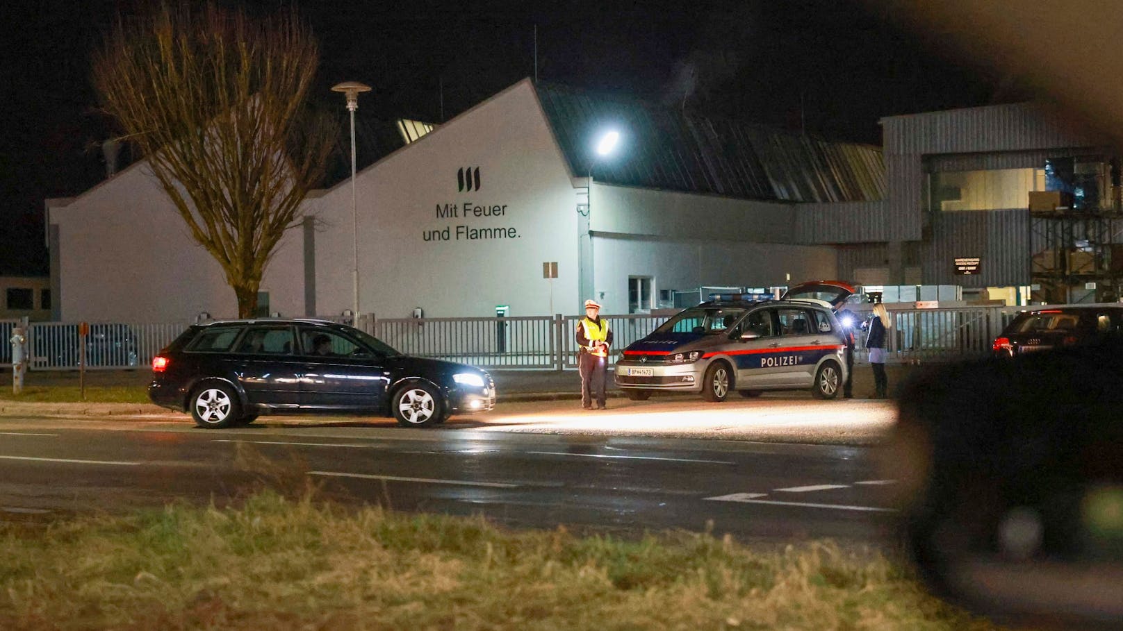 Eine Braunauer Streife führte am Montag Verkehrskontrollen mit Schwerpunkt Alkohol und Drogen im Straßenverkehr durch. Gegen 21:10 Uhr wurde in Schalchen ein 19-Jähriger aus dem Bezirk Braunau angehalten und kontrolliert.