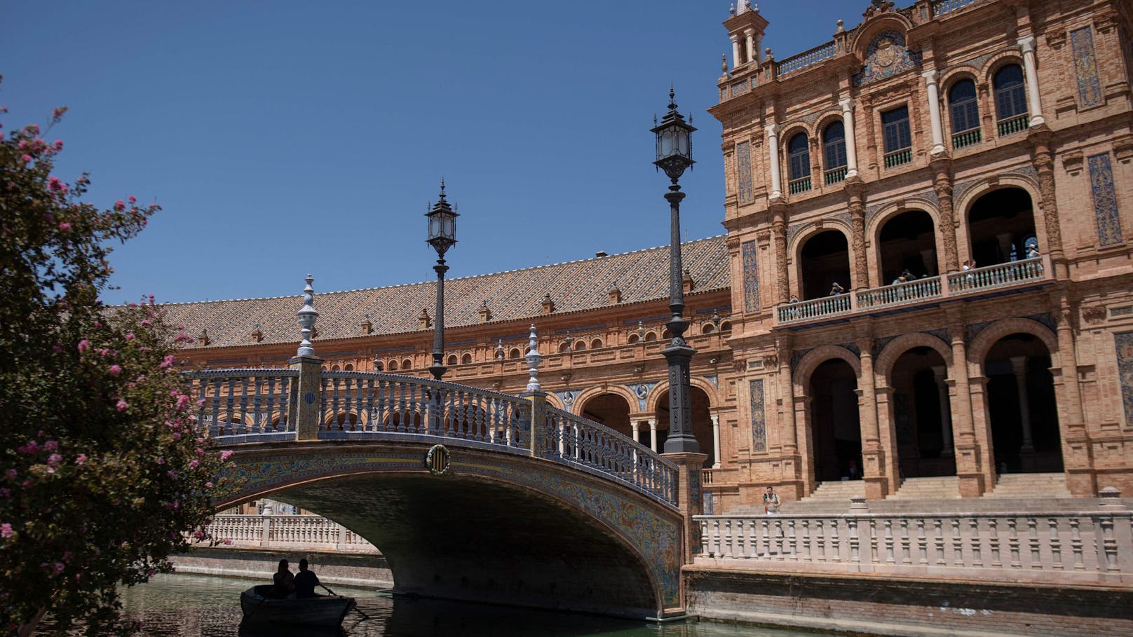 Sevilla plant Eintrittsgebühr für Touristenattraktion