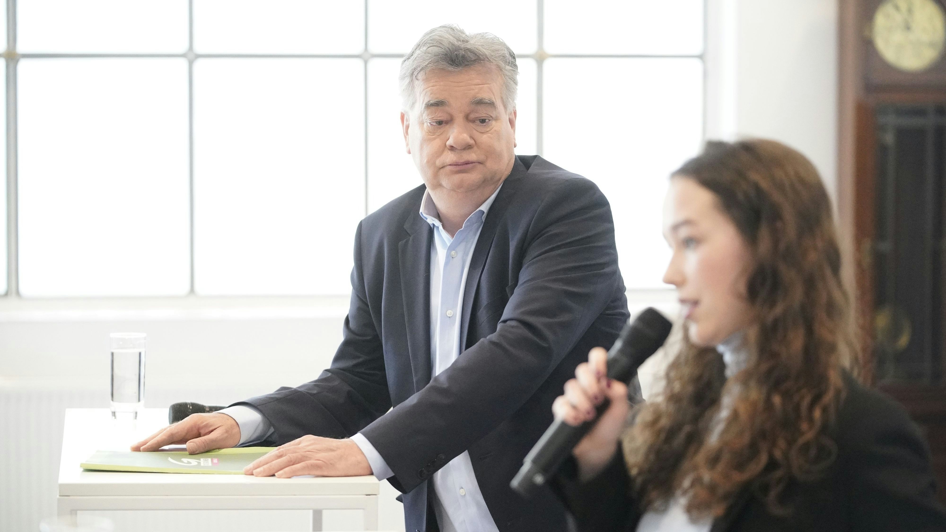 F+r Berater ein Horror: Am 22. Jänner 2024 stellte Grünen-Chef Werner Kogler Lena Schilling als Spitzenkandidatin seiner Partei für die EU-Wahlen vor