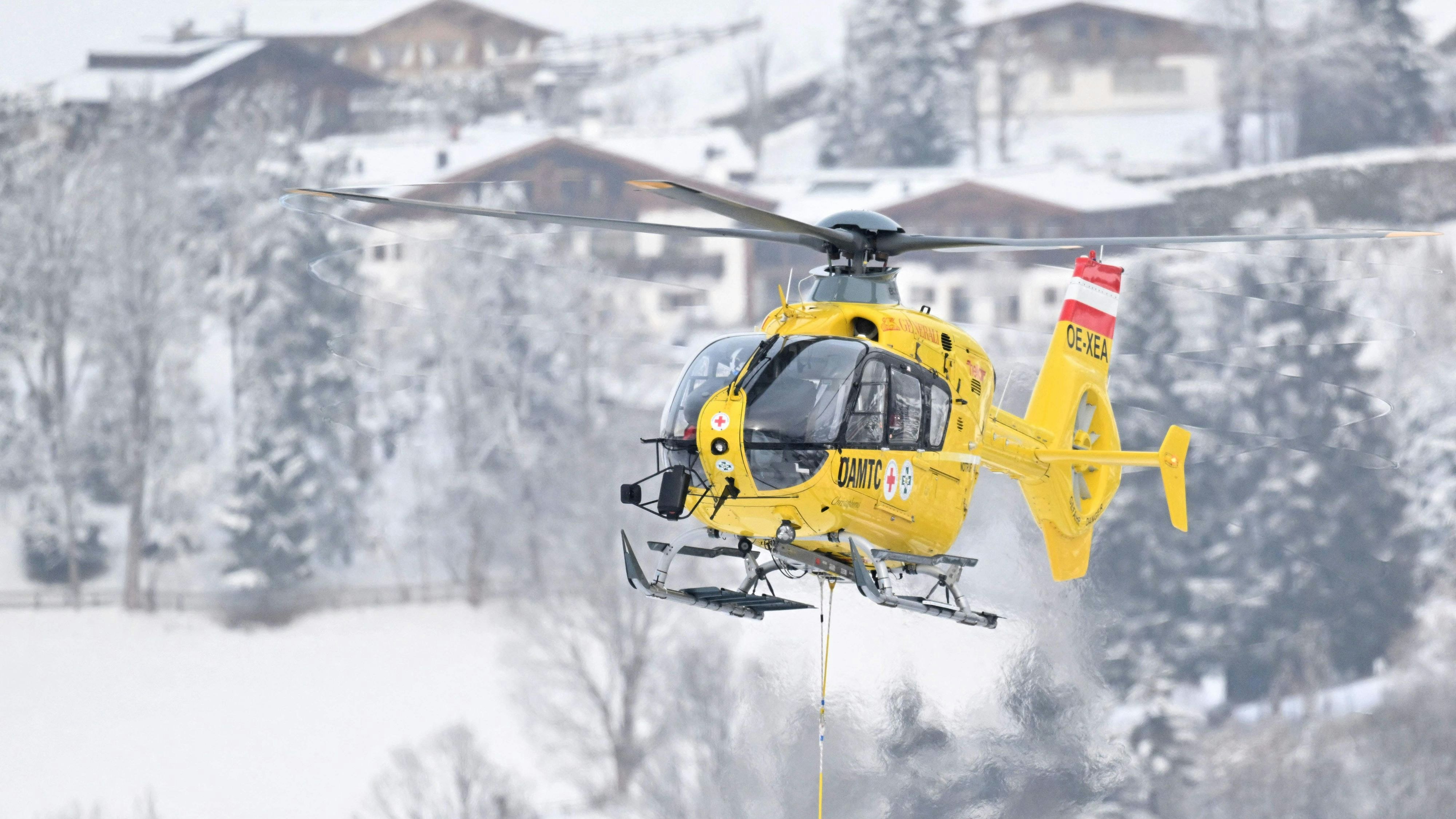 Der Verletzte wurde per Helikopter ins Krankenhaus Innsbruck gebracht.
