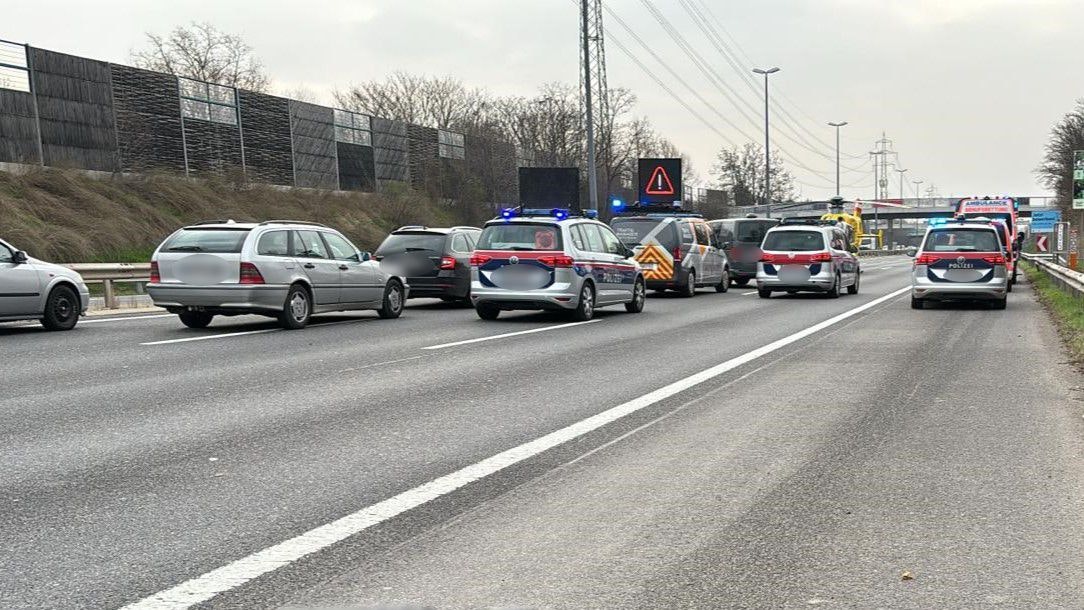 Herz-Stillstand auf A22 – für Mann kam jede Hilfe zu spät