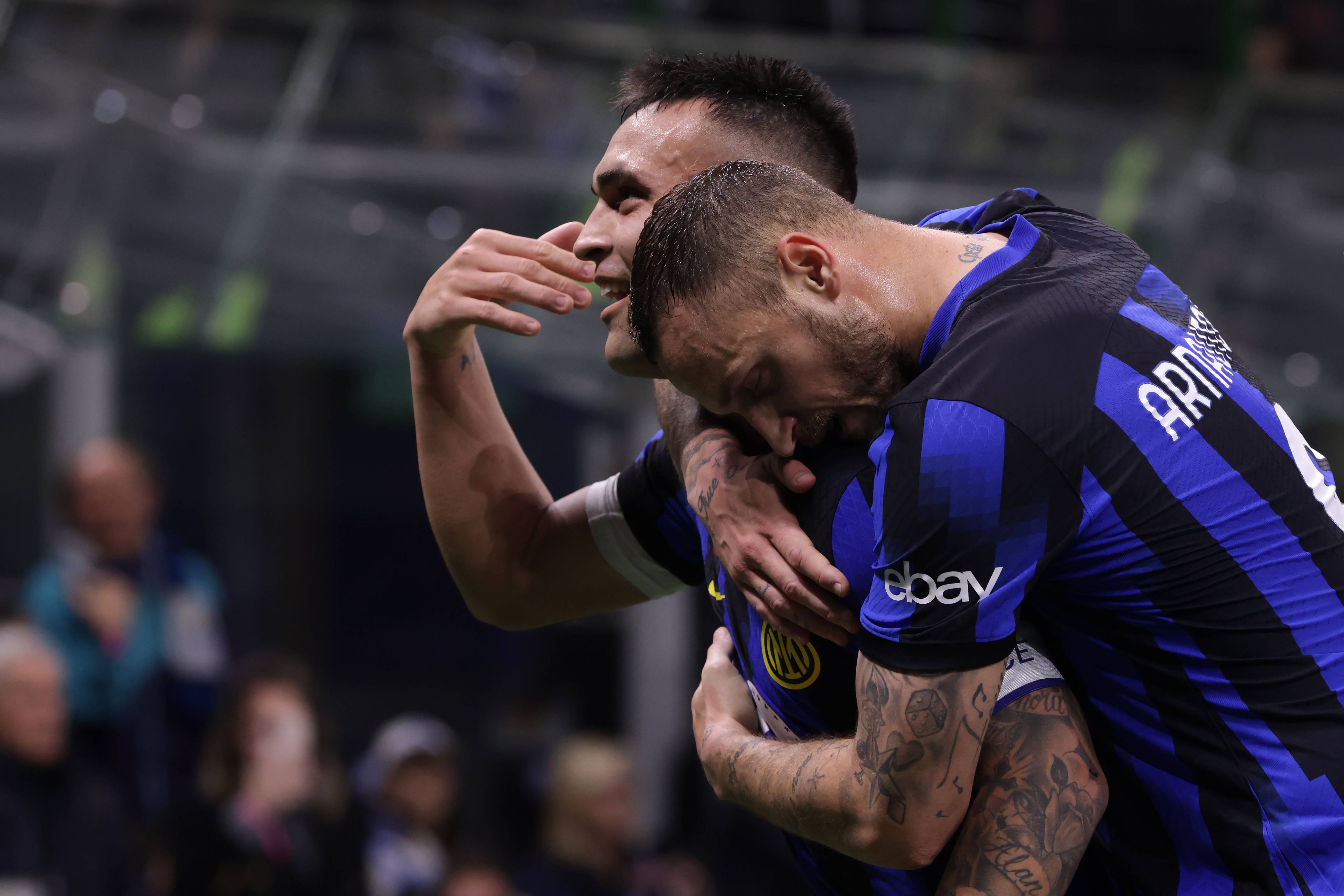 Marko Arnautovic bejubelte das 2:0 von Lautaro Martinez.