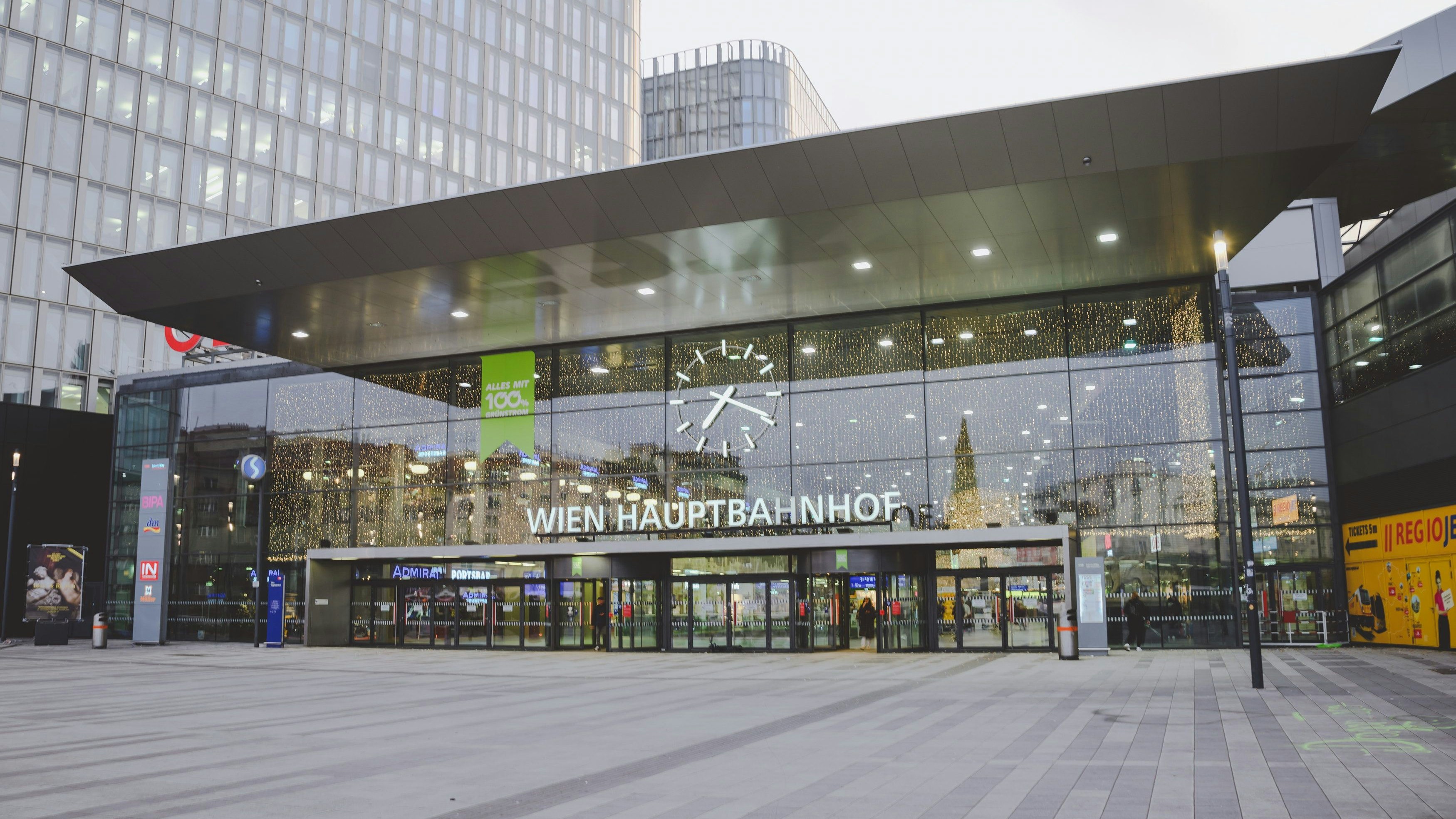 Die Übergriffe fanden auch in der Parkgarage des Wiener Hauptbahnhofs statt.