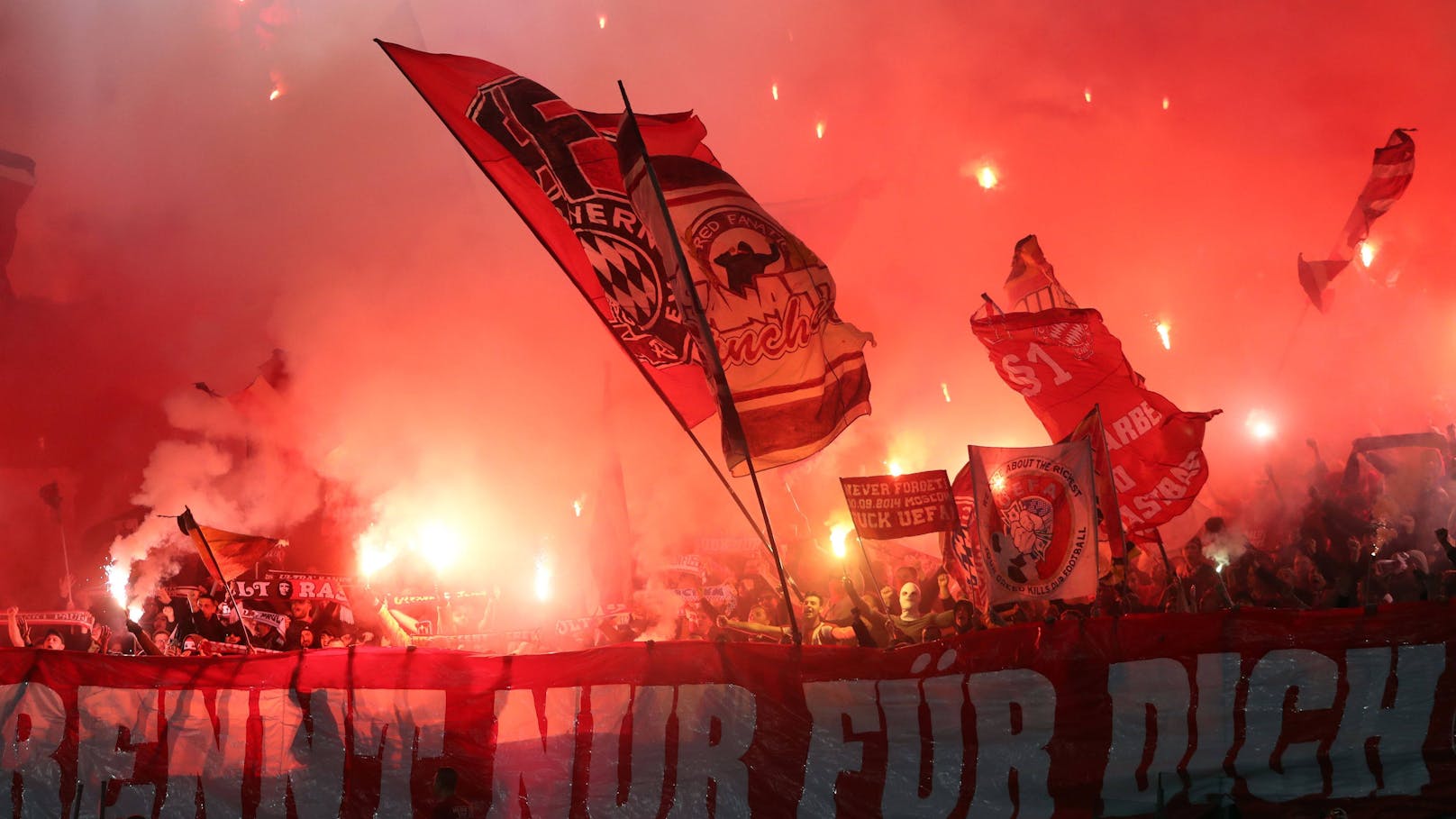 UEFA greift durch! Fan-Ausschluss gegen die Bayern