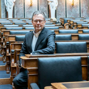 Blumenwiesen statt Wüsten: So kann Österreich seine Medien retten