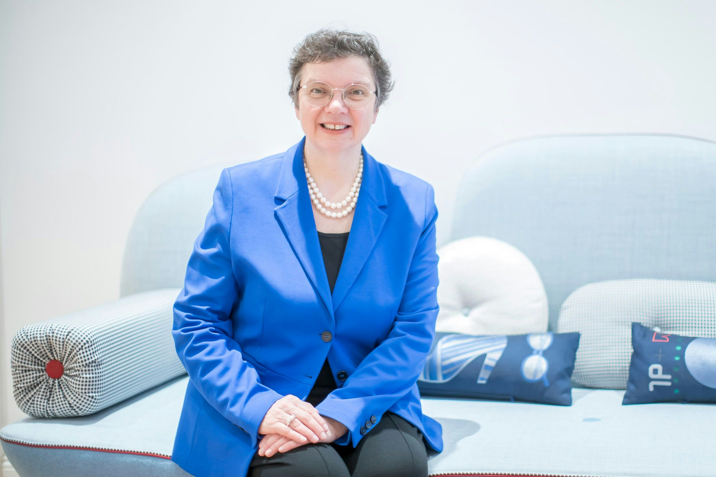 Monika Rosen war über 20 Jahre lang Chefanalystin im Private Banking einer österreichischen Großbank. Sie ist auch Vizepräsidentin der Österreichisch-Amerikanischen Gesellschaft