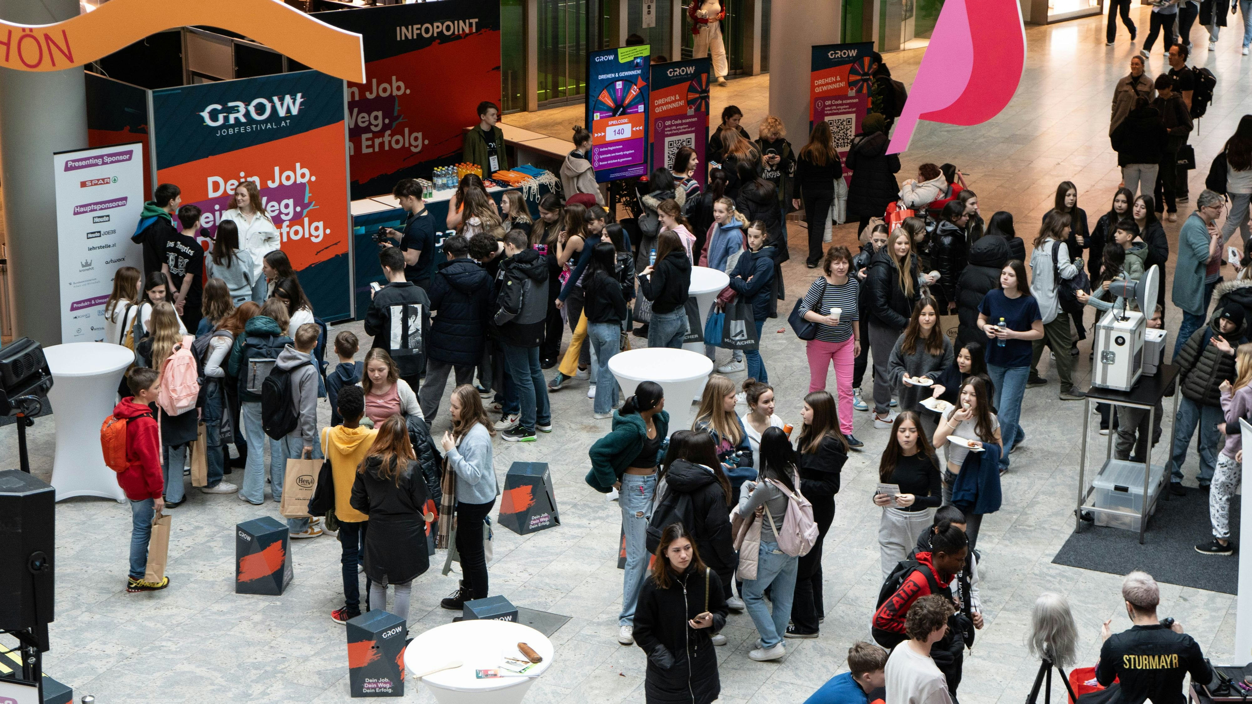 Das GROW-Jobfestival ist ein neues und zeitgemäßes Format, das sich vorwiegend an junge Menschen richtet.